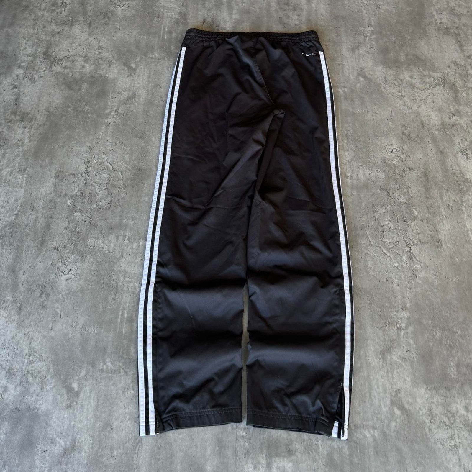 Adidas × Vintage Adidas Black & White Stripes Embroidered Opium Sweatpants Size US 34 / EU 50 - 2 Thumbnail