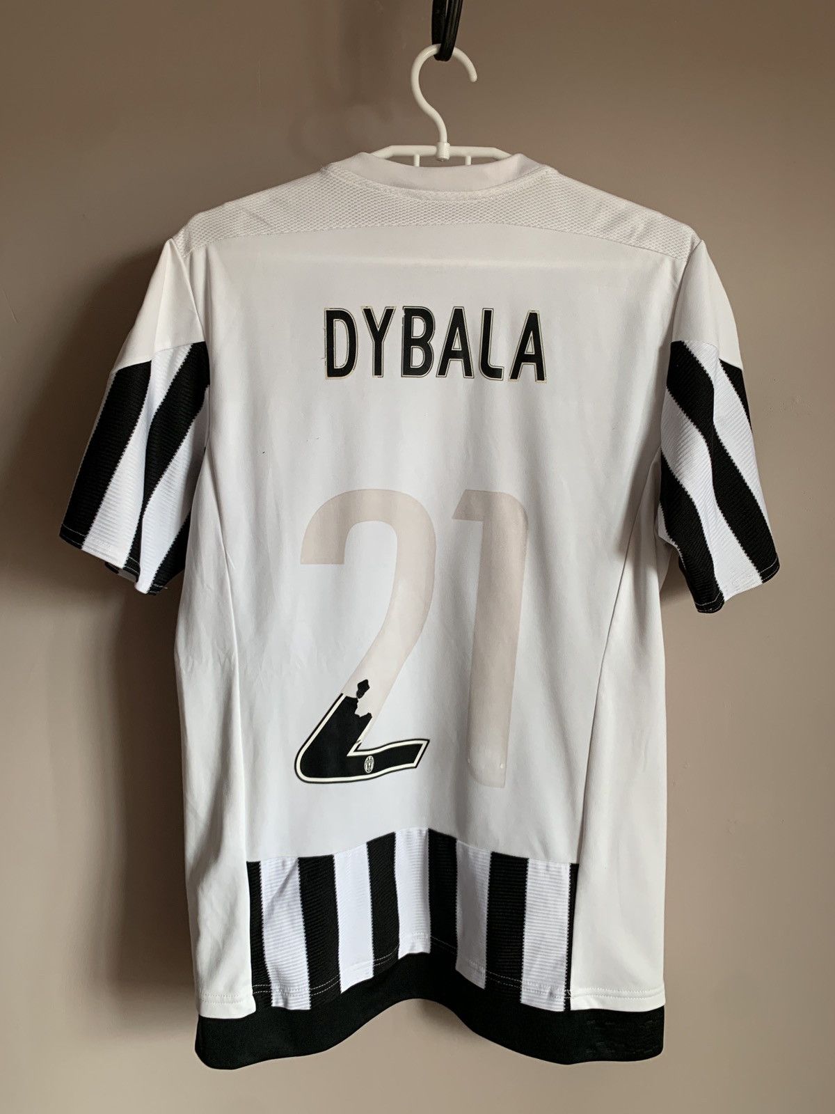Adidas Juventus Home Football Shirt Adidas Soccer Jersey Size M Size US M / EU 48-50 / 2 - 2 Thumbnail