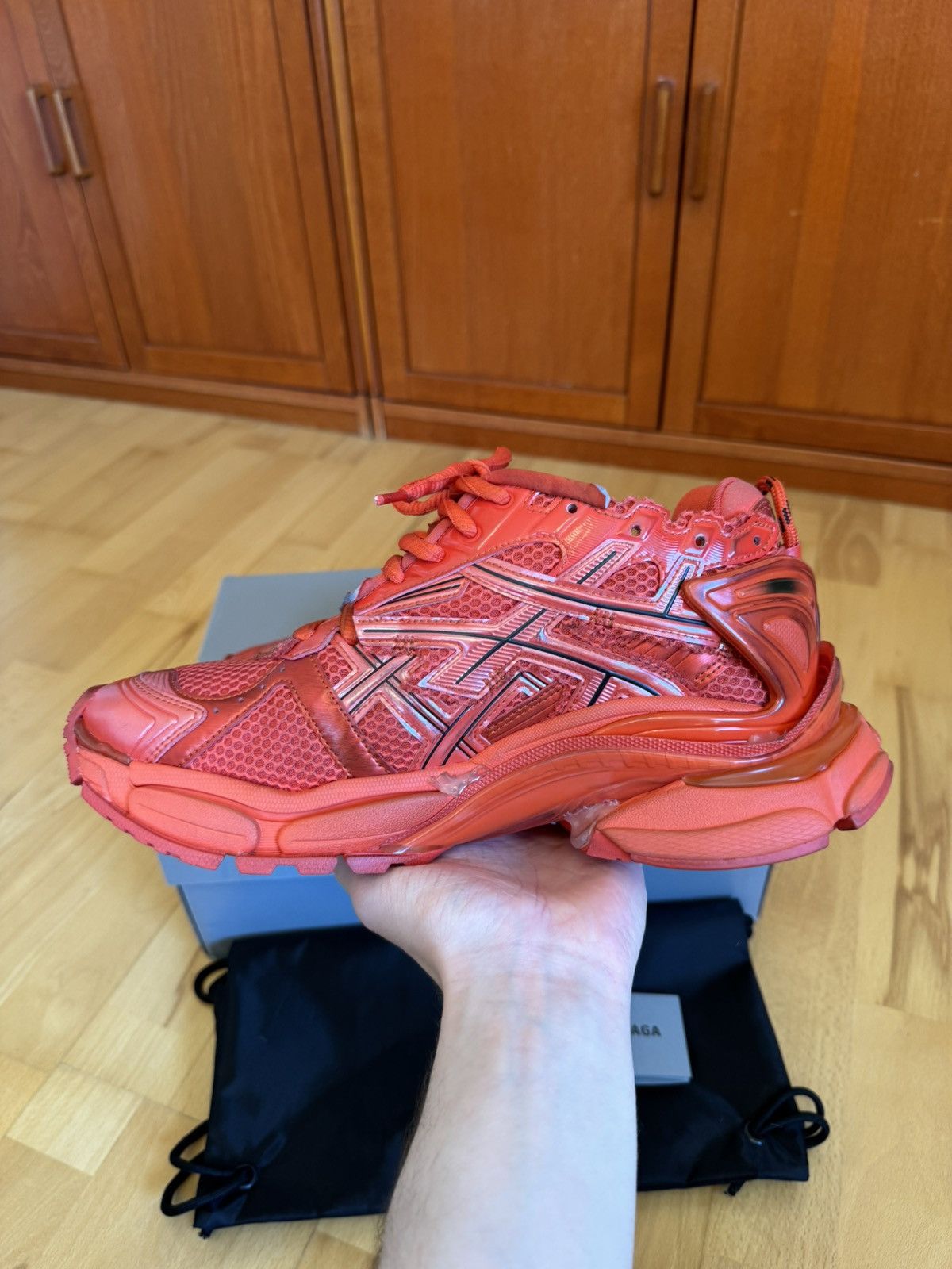 Balenciaga *NEW* Balenciaga Runner Triple Red Size US 9 / EU 42 - 5 Thumbnail