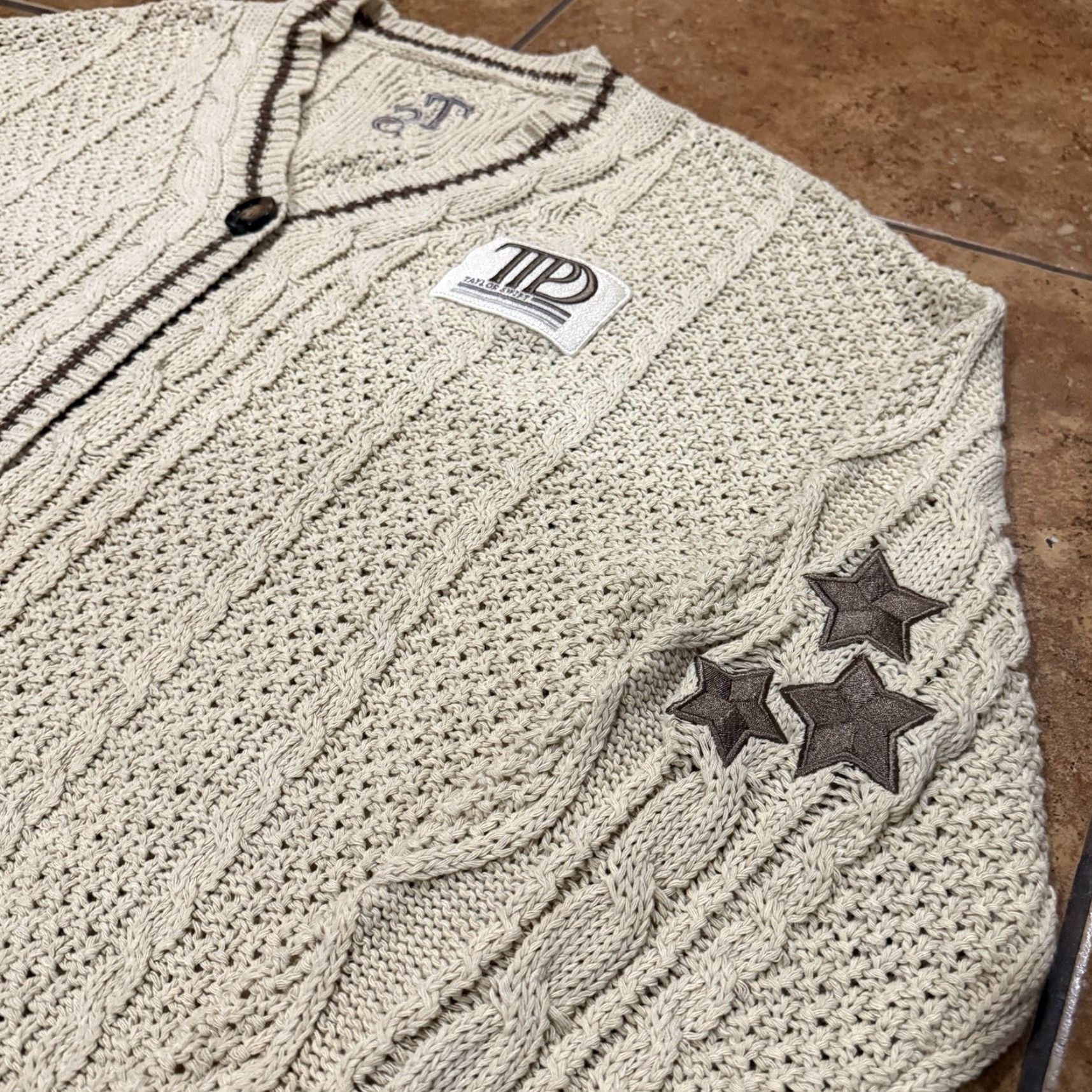 Vintage Taylor Swift Cardigan Folklore Patch XL 2XL Beige Women Knit V-Neck Long Sleeve Casual Vintage: No, Contemporary? Size XL / US 12-14 / IT 48-50 - 3 Thumbnail