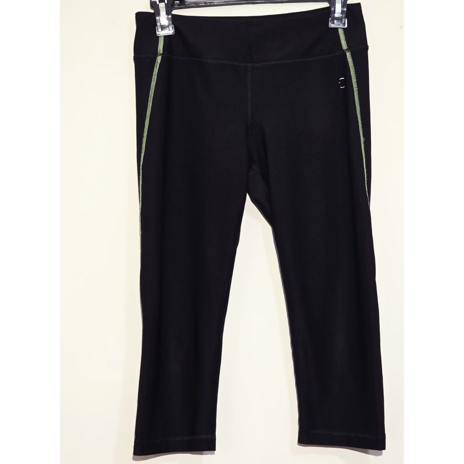 Vintage Vogo Athletica Athletic Leggings Womens Size S Black Capri Athletic Skinny Yoga Capri Leggings Womens Black Size 28" / US 6 / IT 42 - 3 Thumbnail