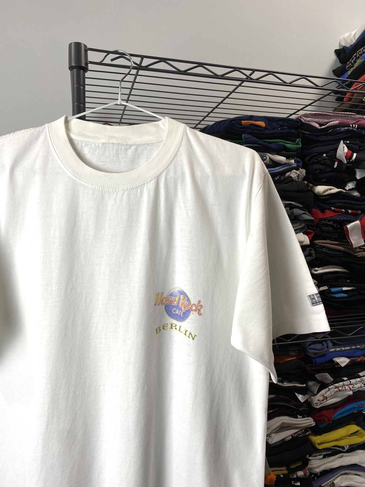 Hard Rock Cafe Vintage 1990’s Hard Rock Cafe Berlin Germany T Shirt Size US L / EU 52-54 / 3 - 3 Thumbnail