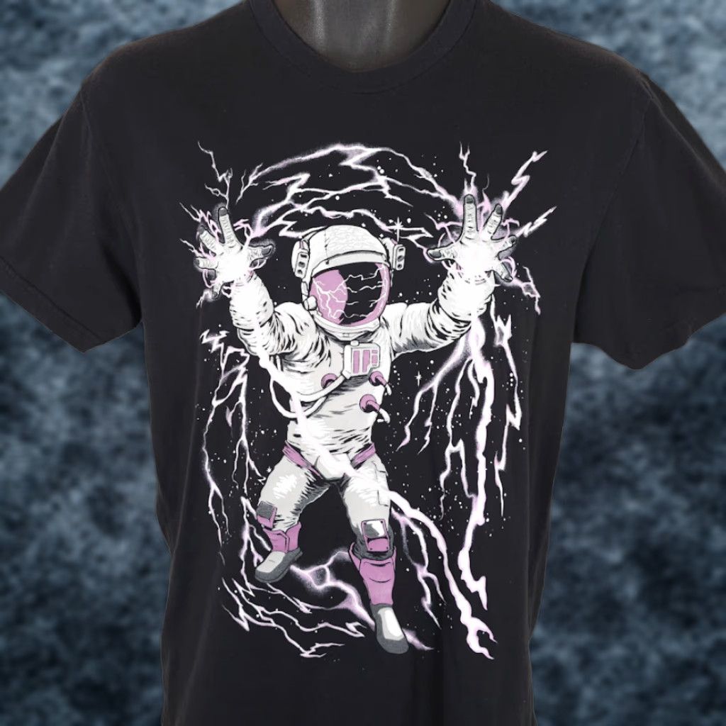 Vintage Astronaut T Shirt Mens Size Medium Black Into The AM Planets Space Travel Size US M / EU 48-50 / 2 - 1 Thumbnail