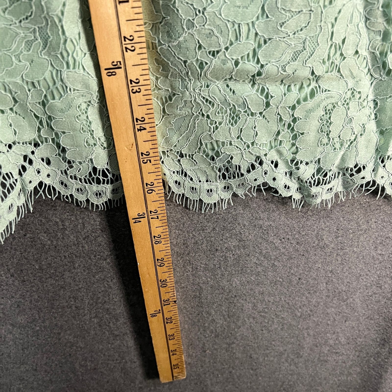 Isaac Mizrahi Isaac Mizrahi Live! Lace Swing Tank Pale Aloe Size Small Size S / US 4 / IT 40 - 4 Thumbnail