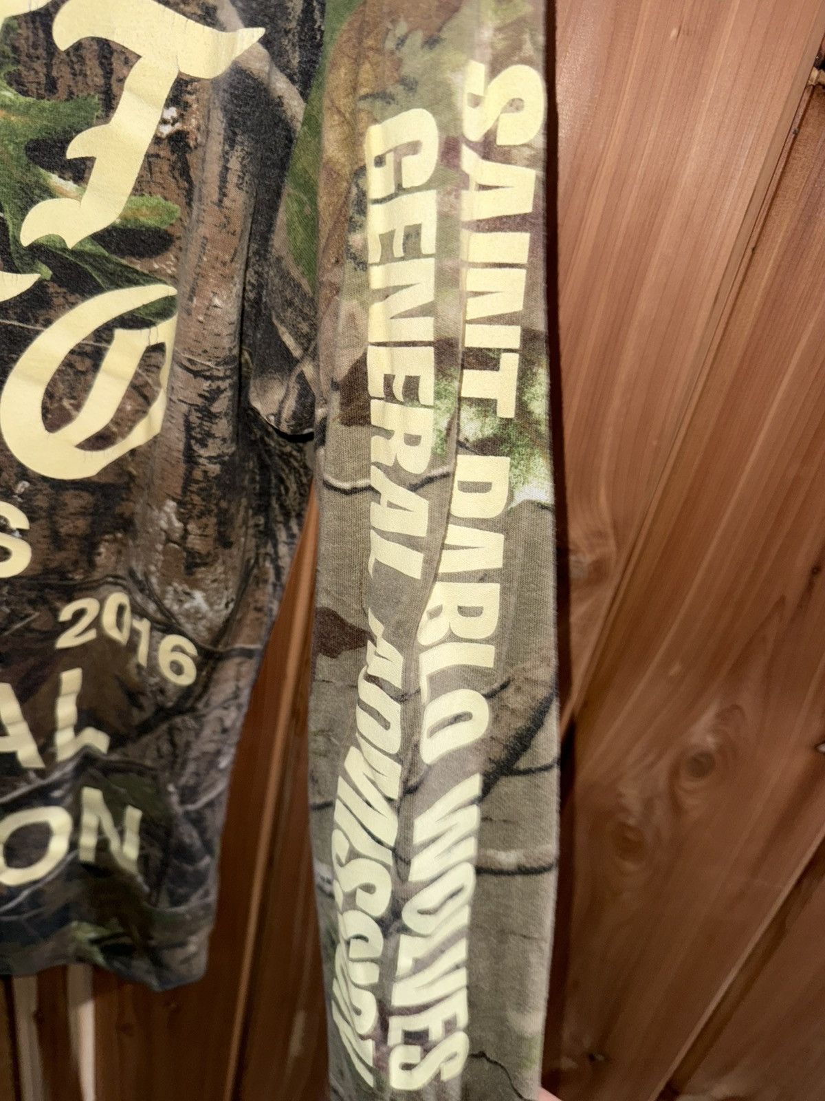 Yeezy Yeezy "Wolves" Realtree Camo longsleeve Size US S / EU 44-46 / 1 - 3 Thumbnail