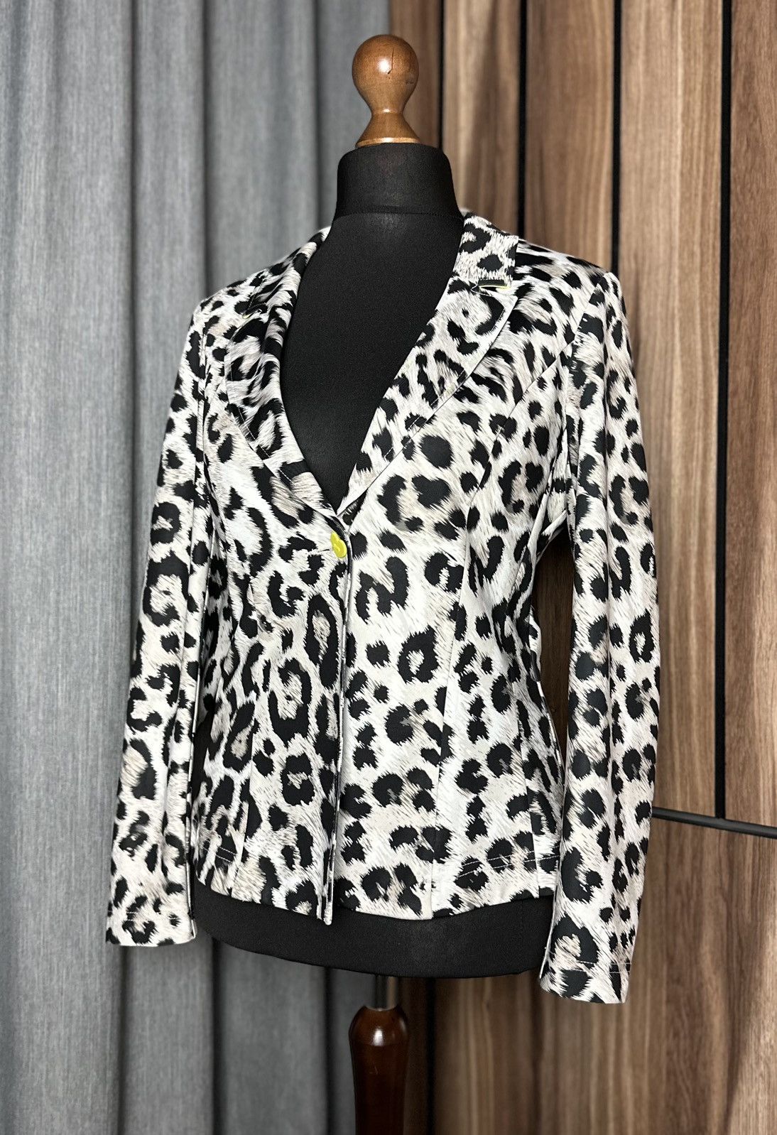 Joseph Ribkoff Joseph Ribkoff Leopard Jacket Blazer Women's Size US 10 Size L / US 10 / IT 46 - 2 Thumbnail