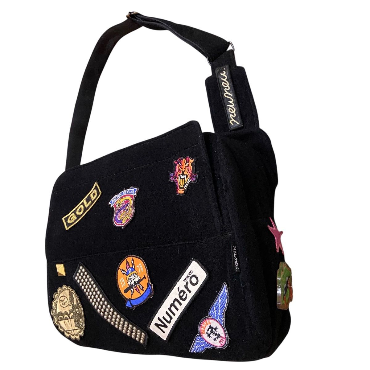 Japanese Brand Newneu. Japanese Brand Messenger Bag with Customizable Patch Size ONE SIZE - 2 Thumbnail