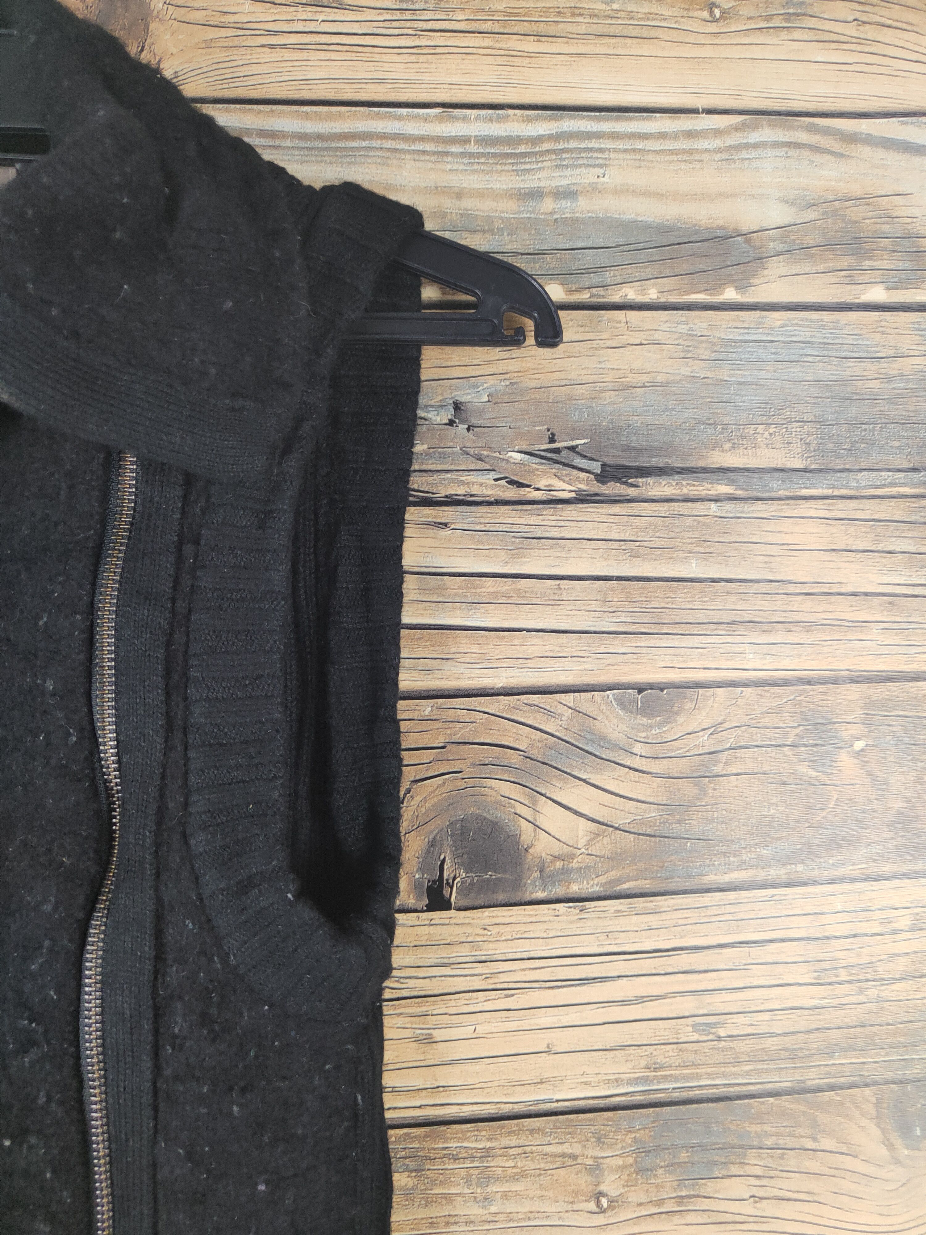 Aran Isles Knitwear × Banana Republic × Vintage Banana Republic Black Knitwear Biker Vests Size XS / US 0-2 / IT 36-38 - 6 Thumbnail
