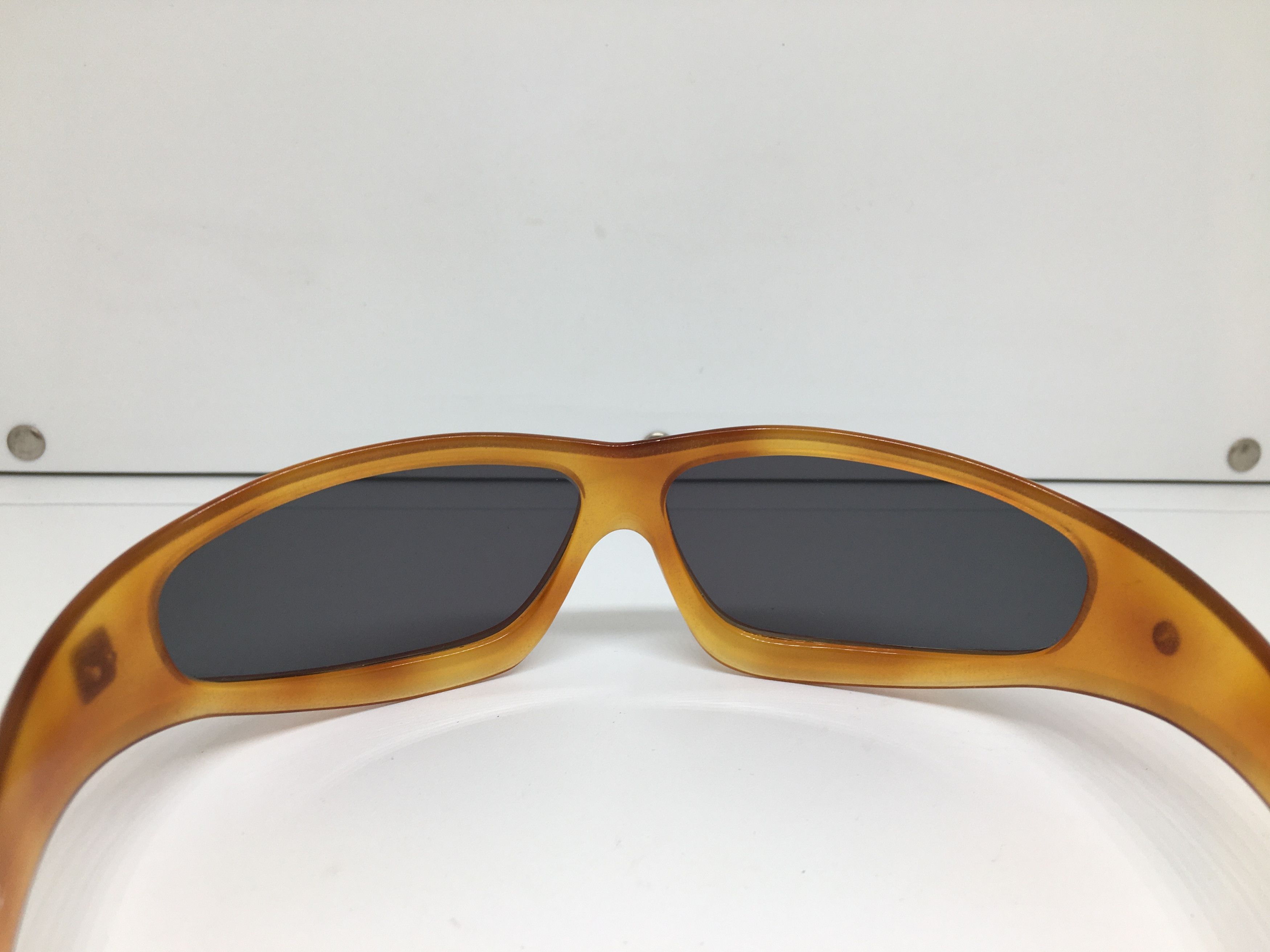 Guy Laroche Vintage Guy Laroche Honey Amber Tortoise Sunglasses Wrapped Size ONE SIZE - 6 Thumbnail