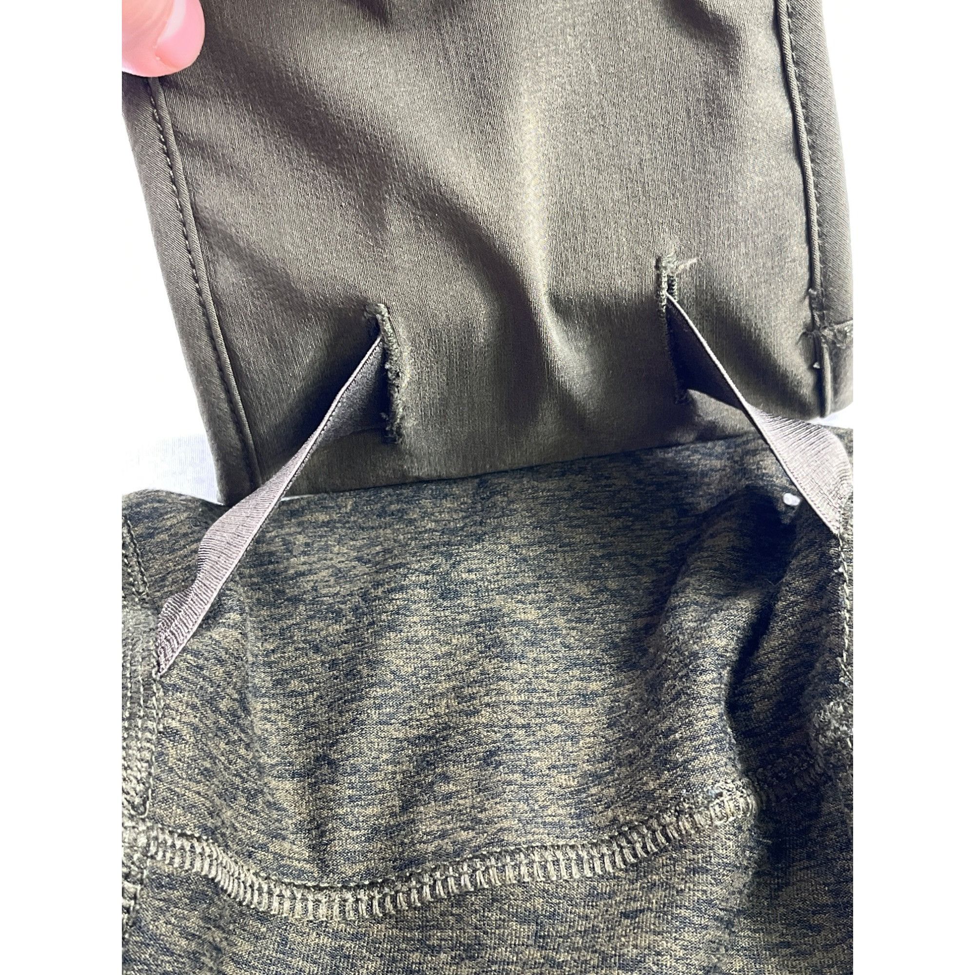 Old Navy Old navy SKU 7681 Ladies Olive Green Athletic Leggings With Size 33" - 9 Thumbnail