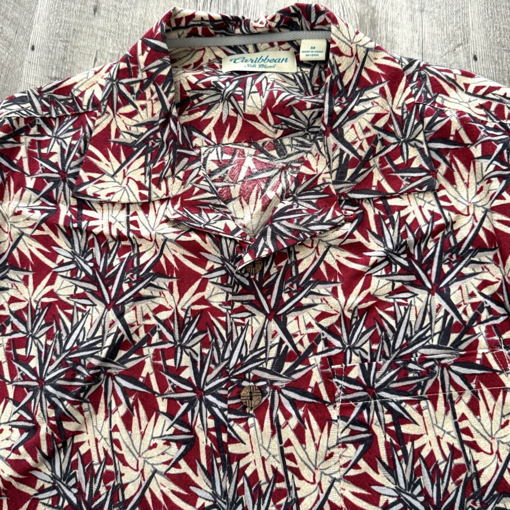 Vintage Caribbean Silk Blend Hawaiian Shirt Mens Sz M Dark Red Tan Floral Button-Up Short Sleeve Size US M / EU 48-50 / 2 - 8 Thumbnail