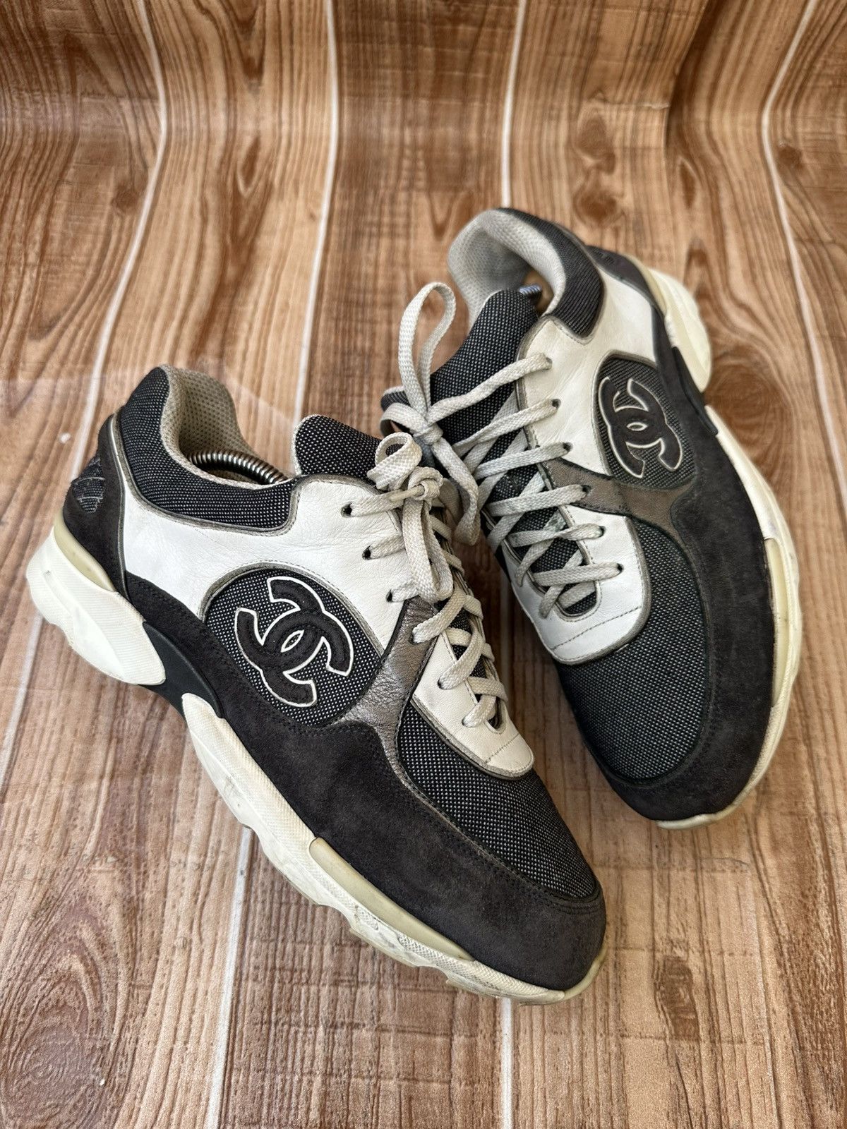 Chanel Chanel CC Logo Trainers Black Gray Low top Sneaks Size US 6.5 / EU 39-40 - 12 Thumbnail