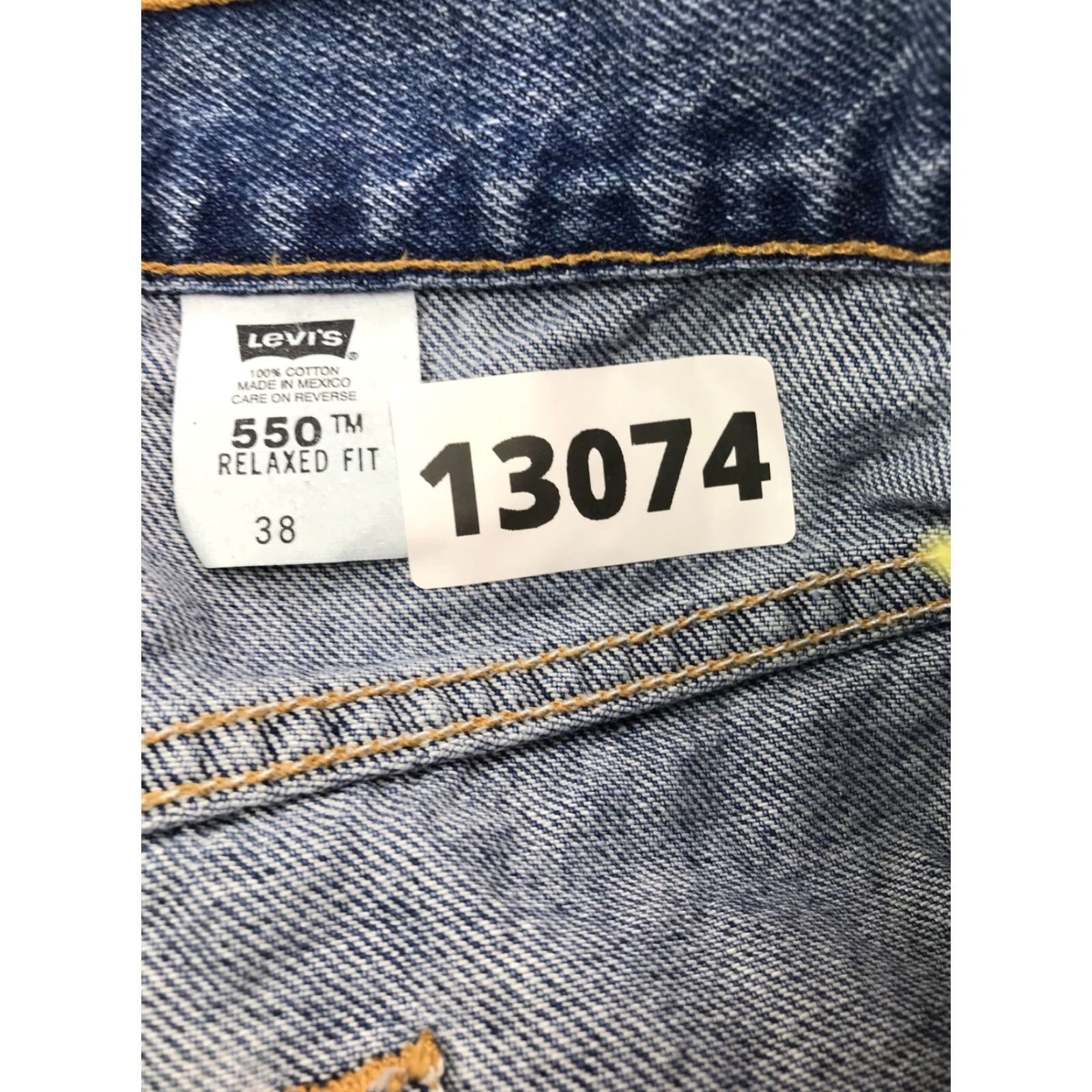Levi's VINTAGE Levi’s 550 Relaxed Fit Jean Shorts Mens 38 Bermuda Denim Blue 90s Streetwear Shorts Mens Size US 38 / EU 54 - 6 Thumbnail