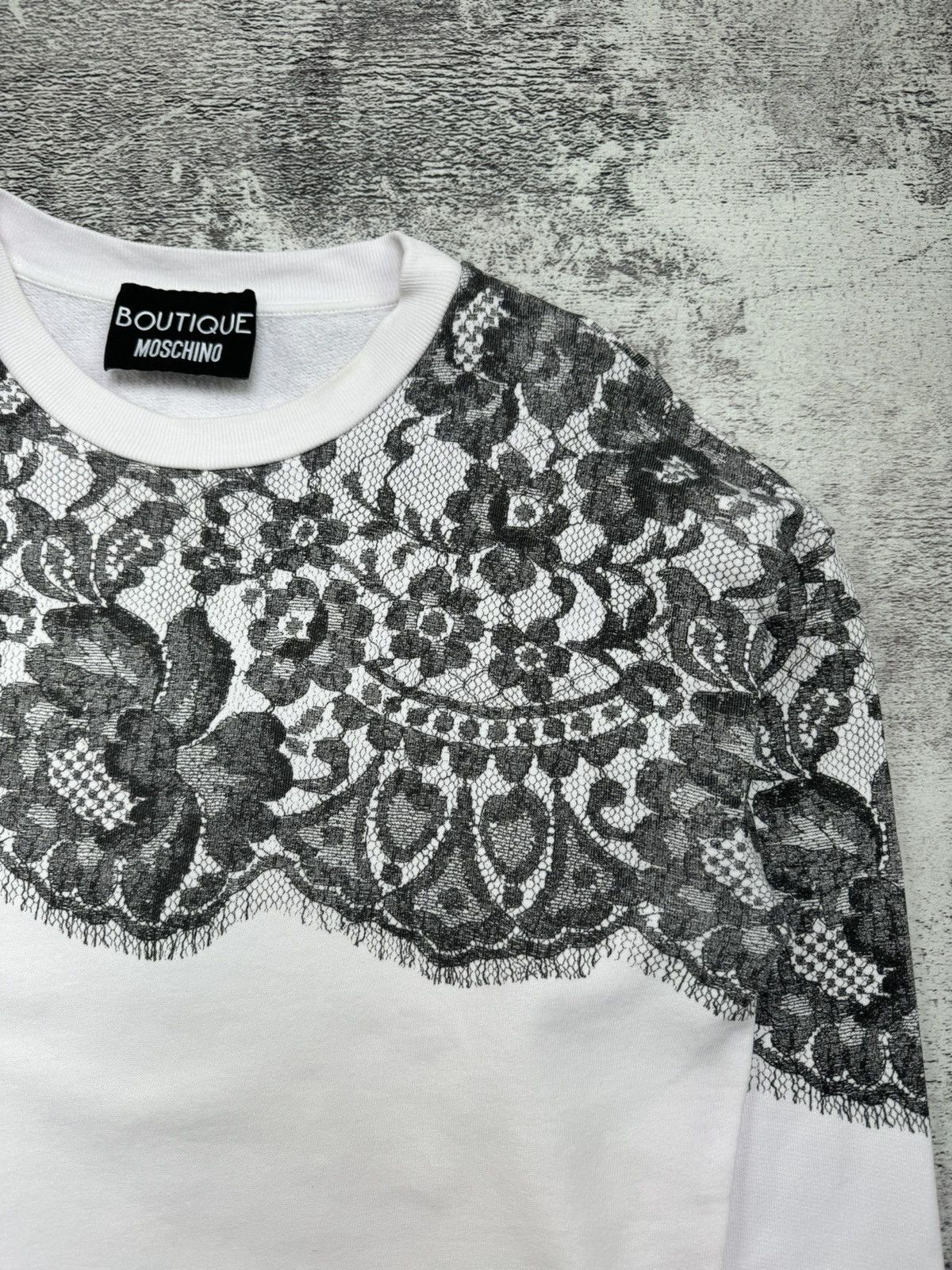 Boutique Moschino Vintage Rare Monogram Boutique Moschino Print Sweatshirt Size M / US 6-8 / IT 42-44 - 9 Thumbnail