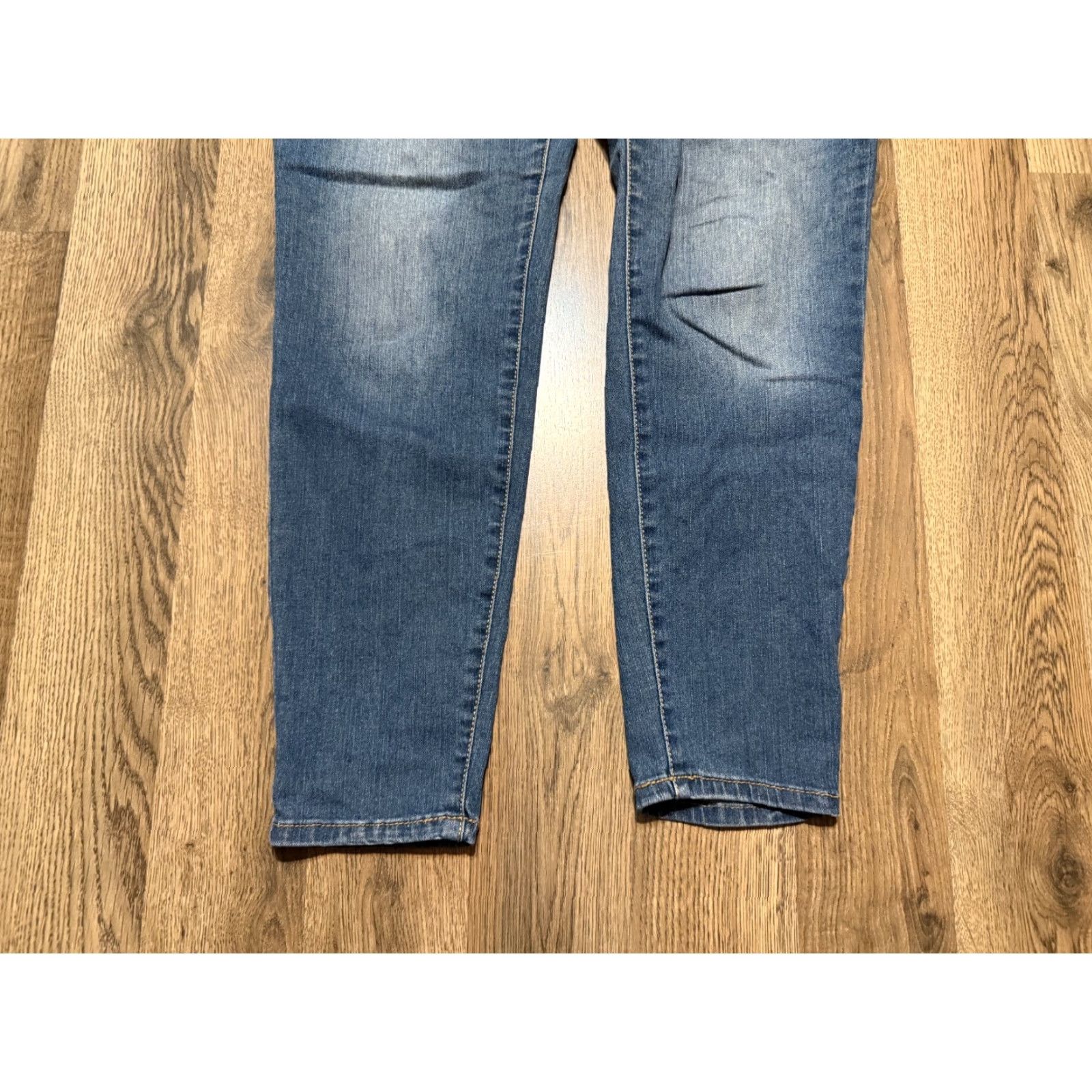 Vintage No Boundaries Jeans Women's 13 Blue Denim Skinny High Rise Pockets 5-Pocket Regular Rise Jeans Women's Size 34" / US 12 / IT 48 - 3 Thumbnail