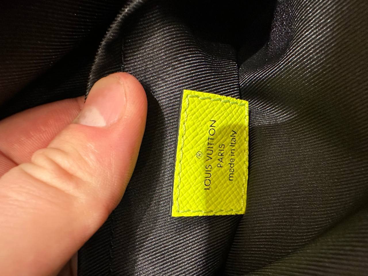 Louis Vuitton Louis Vuitton Outdoor Messenger Yellow Bag Size ONE SIZE - 9 Thumbnail
