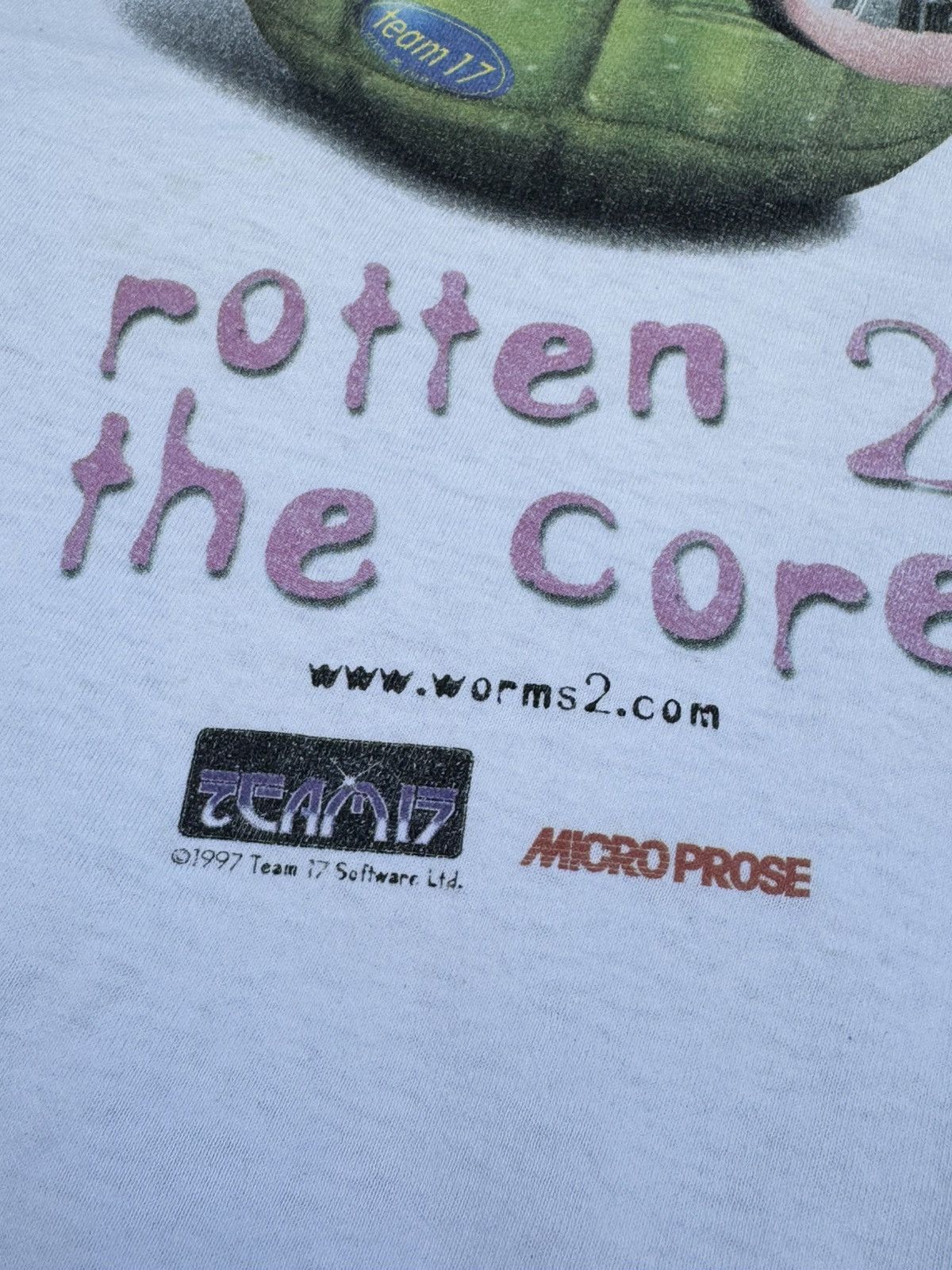 Vintage Vintage 1997s Worms Rotten 2 Micro Prose Game T-Shirt Size US XL / EU 56 / 4 - 5 Thumbnail
