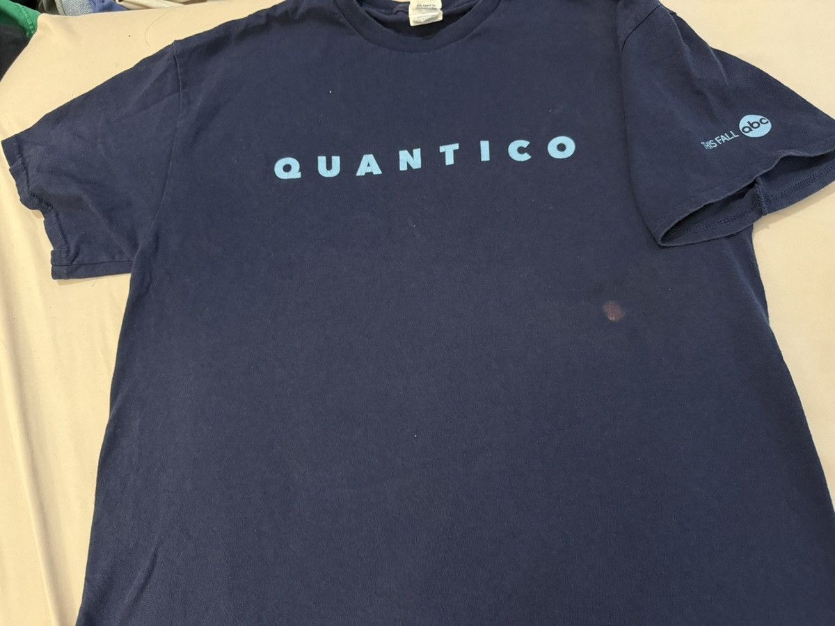 Vintage Near Vintage 00s Quantico ABC TV Series T-Shirt Size US L / EU 52-54 / 3 - 2 Thumbnail