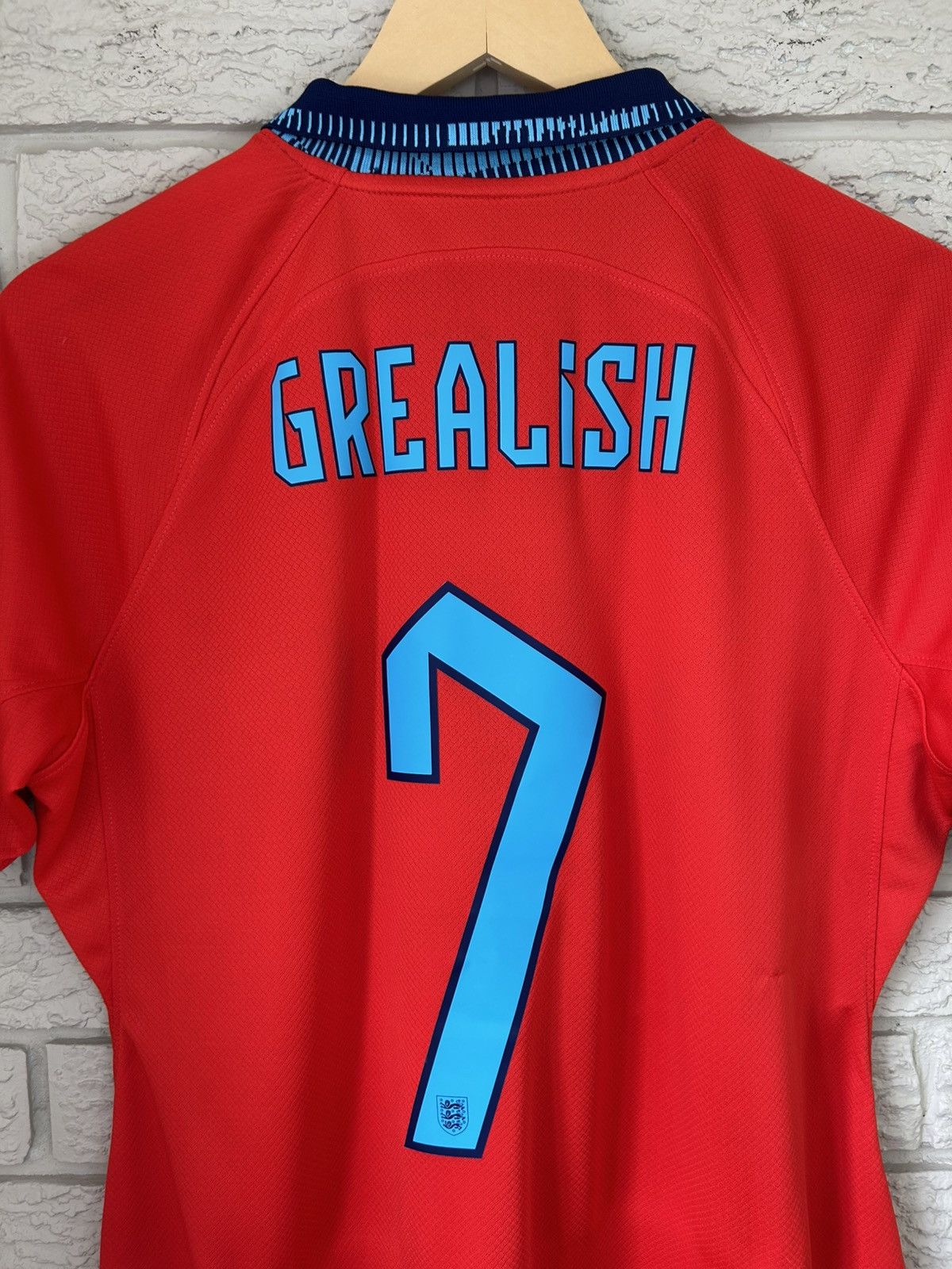 Nike Nike England Grealish 2022 Away Jersey Size US S / EU 44-46 / 1 - 7 Thumbnail