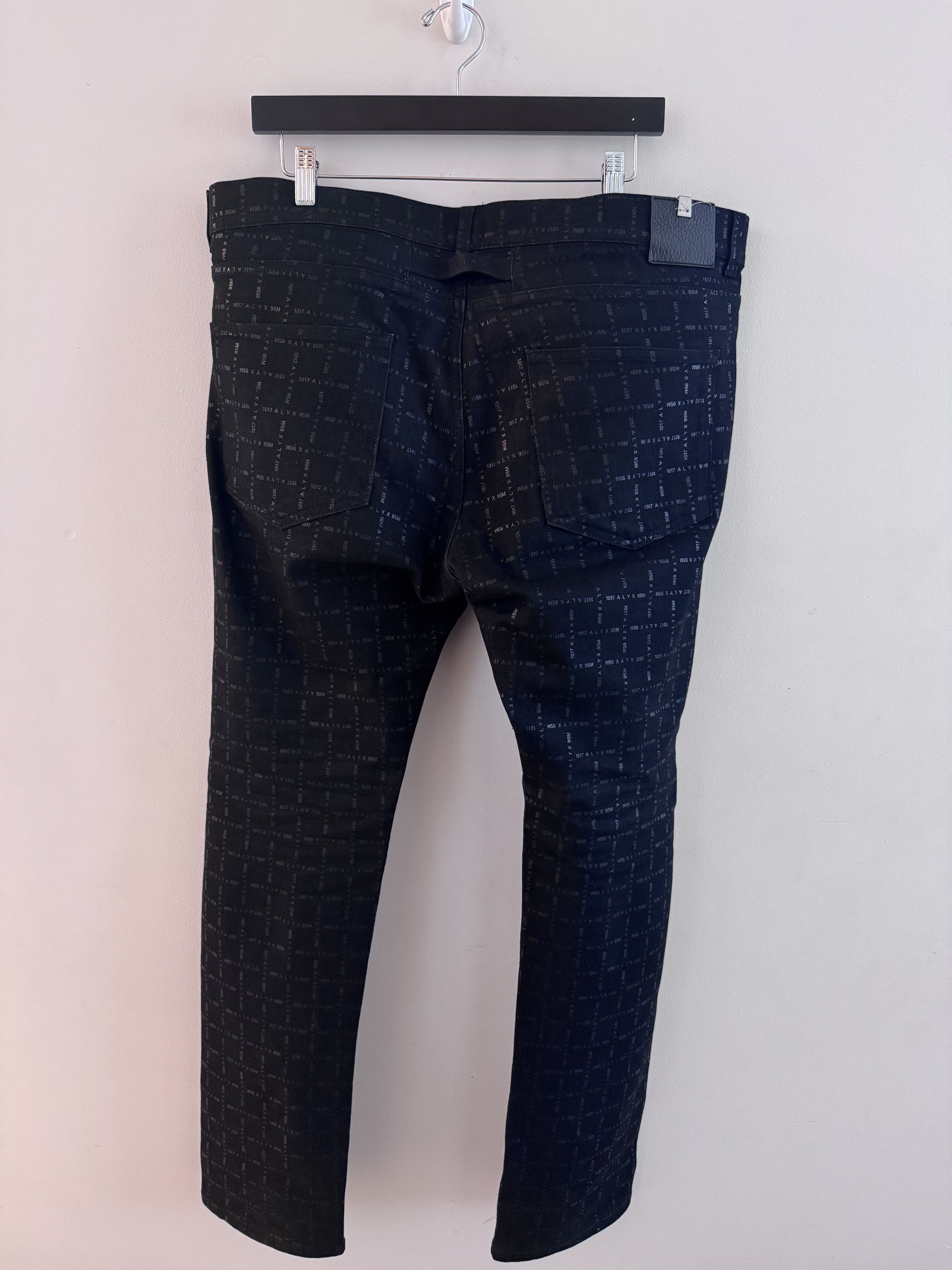 1017 ALYX 9SM Mid Rise Shine Denim Size US 36 / EU 52 - 2 Thumbnail