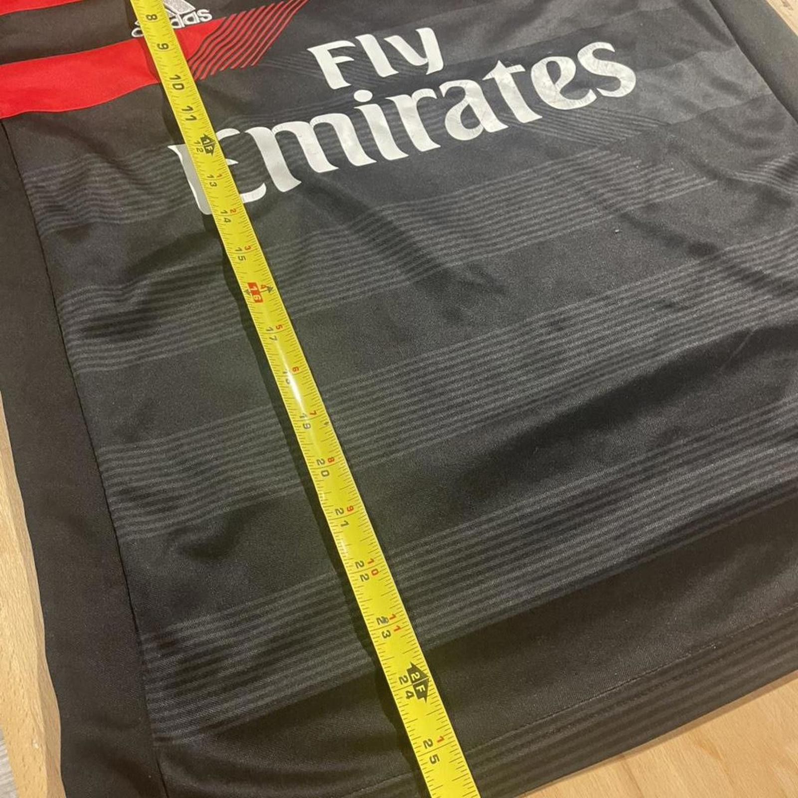 Adidas 2017-2018 AC Milan Football Jersey Size US M / EU 48-50 / 2 - 4 Thumbnail