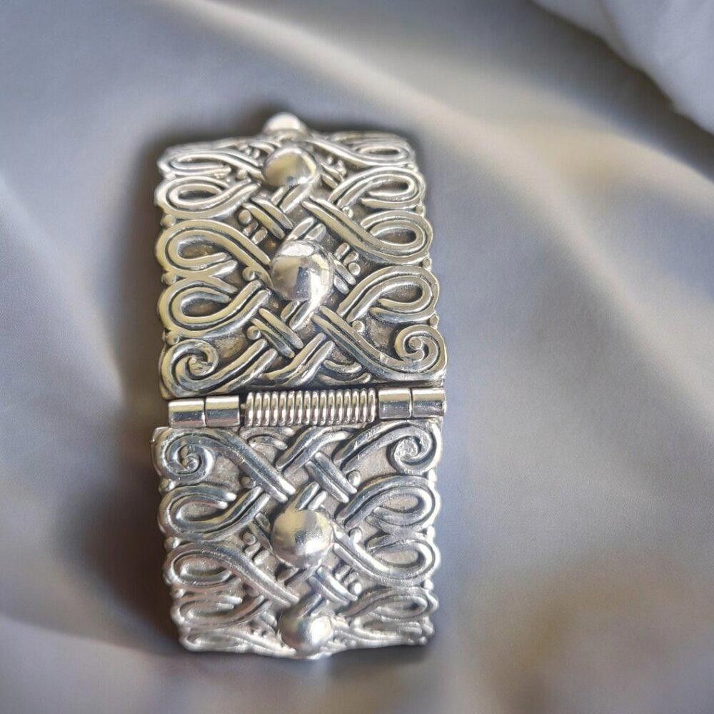 Designer Vintage Steel Filigree Hinged Bangle 20.32 cm Size ONE SIZE - 3 Thumbnail