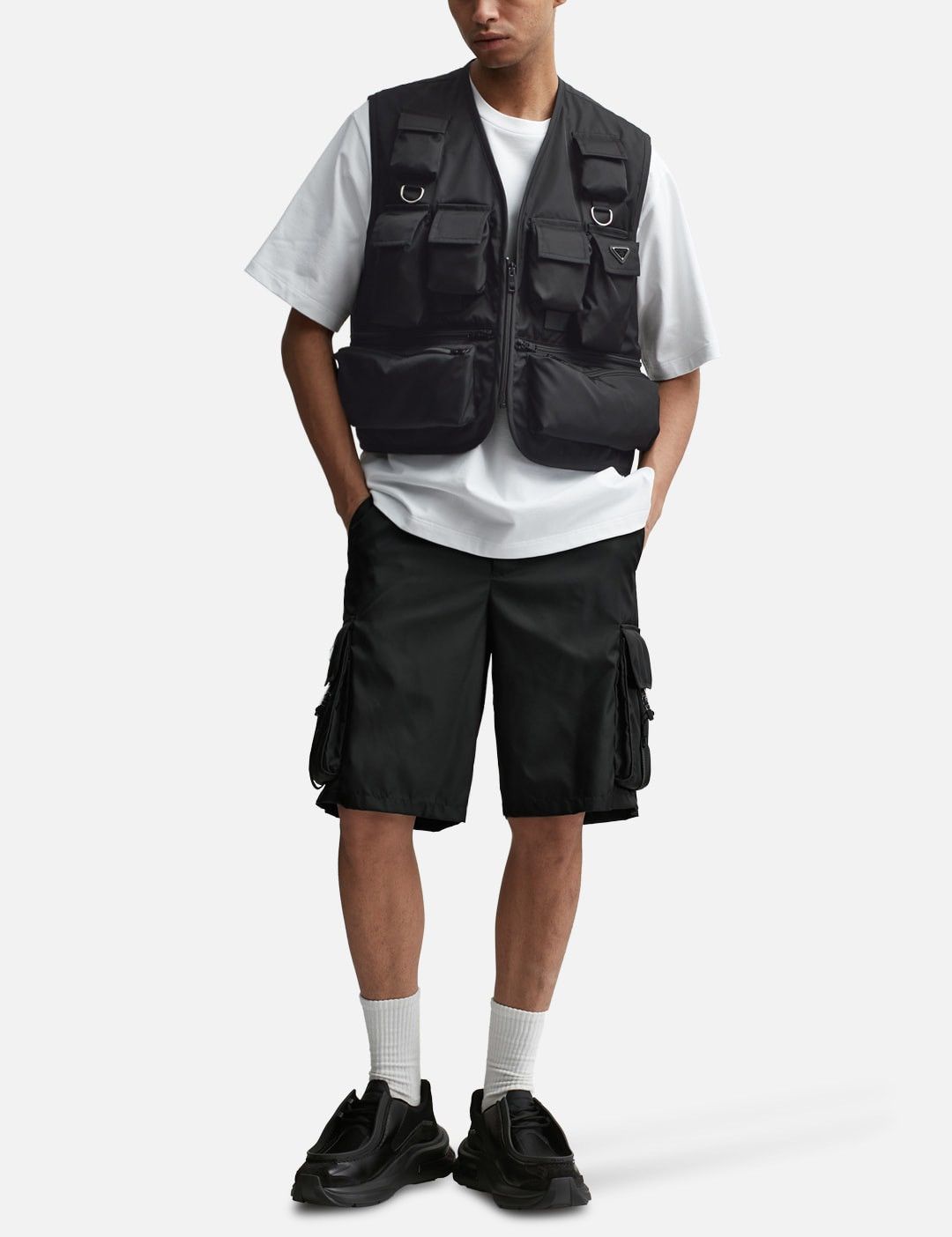 Prada 🔥Prada🔥 Black Re-Nylon Multi-Pocket Cargo Vest Size US XXL / EU 58 / 5 - 6 Thumbnail