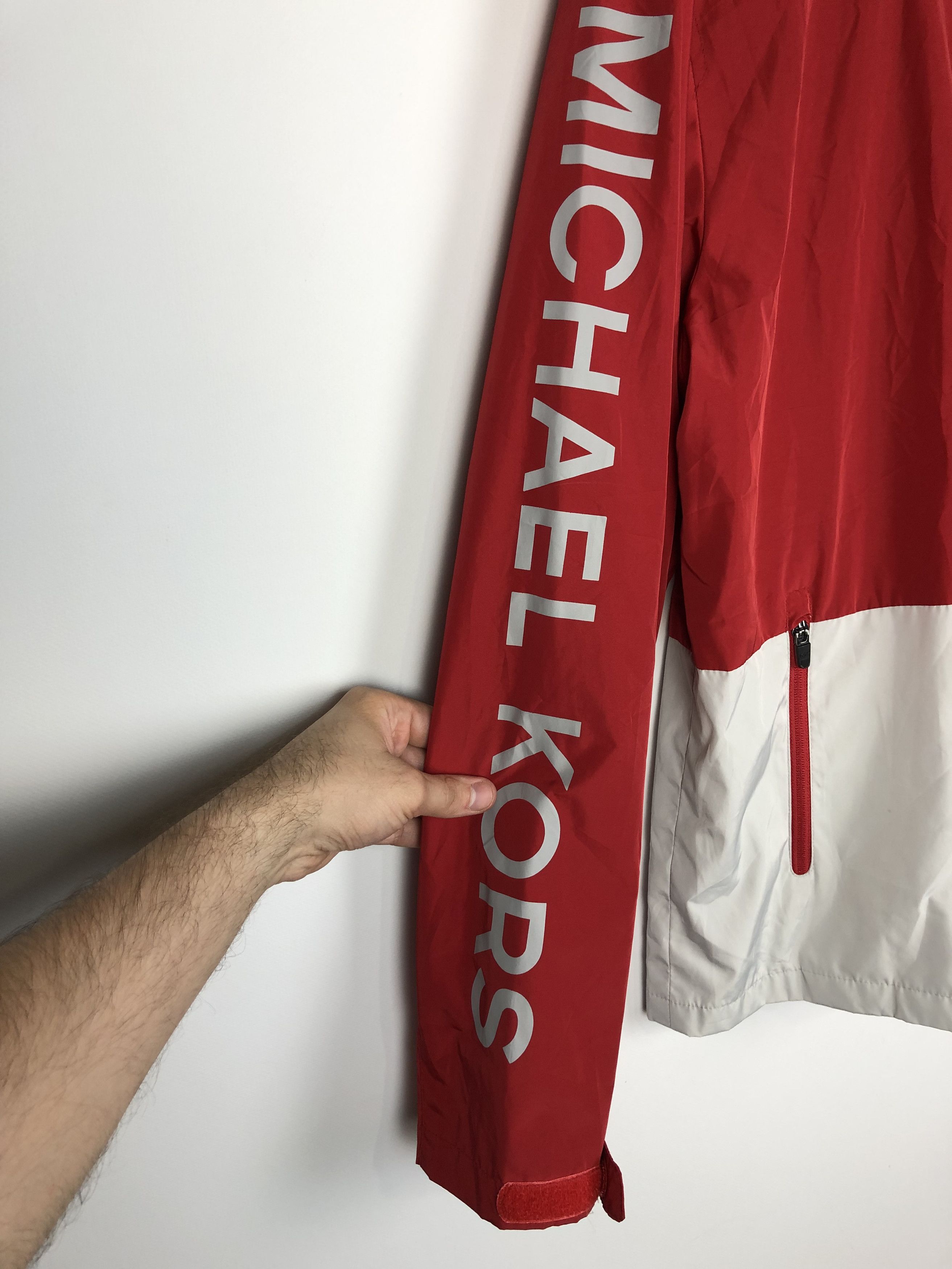 Michael Kors Michael Kors Perfomance Zip Jacket Windbreaker Red size L Size US L / EU 52-54 / 3 - 5 Thumbnail