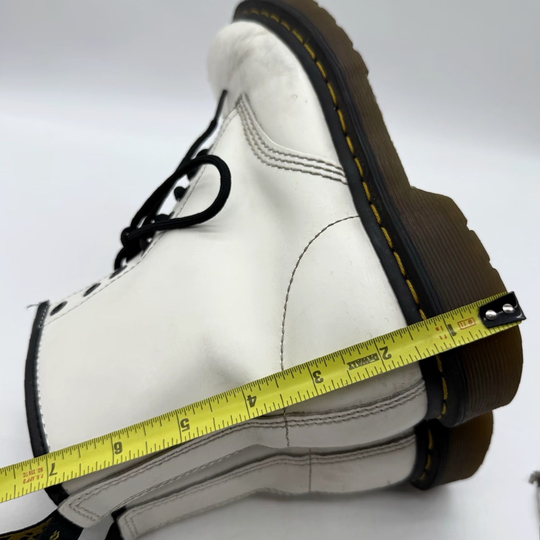 Dr. Martens VINTAGE Dr. Martens White Leather Lace-Up Boots Womens Sz 8 EU 39 Distressed Combat Leather Boots Women White 90s Style Mens? Size US 8 / IT 38 - 2 Thumbnail