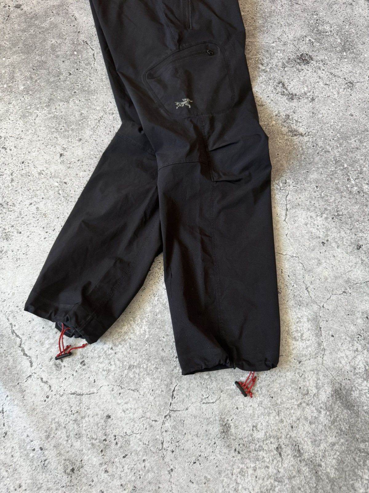 Arc'teryx Arc’teryx Pants GoreTex Outdoor Gorpcore Nylon GTX Black Size US 32 / EU 48 - 2 Thumbnail
