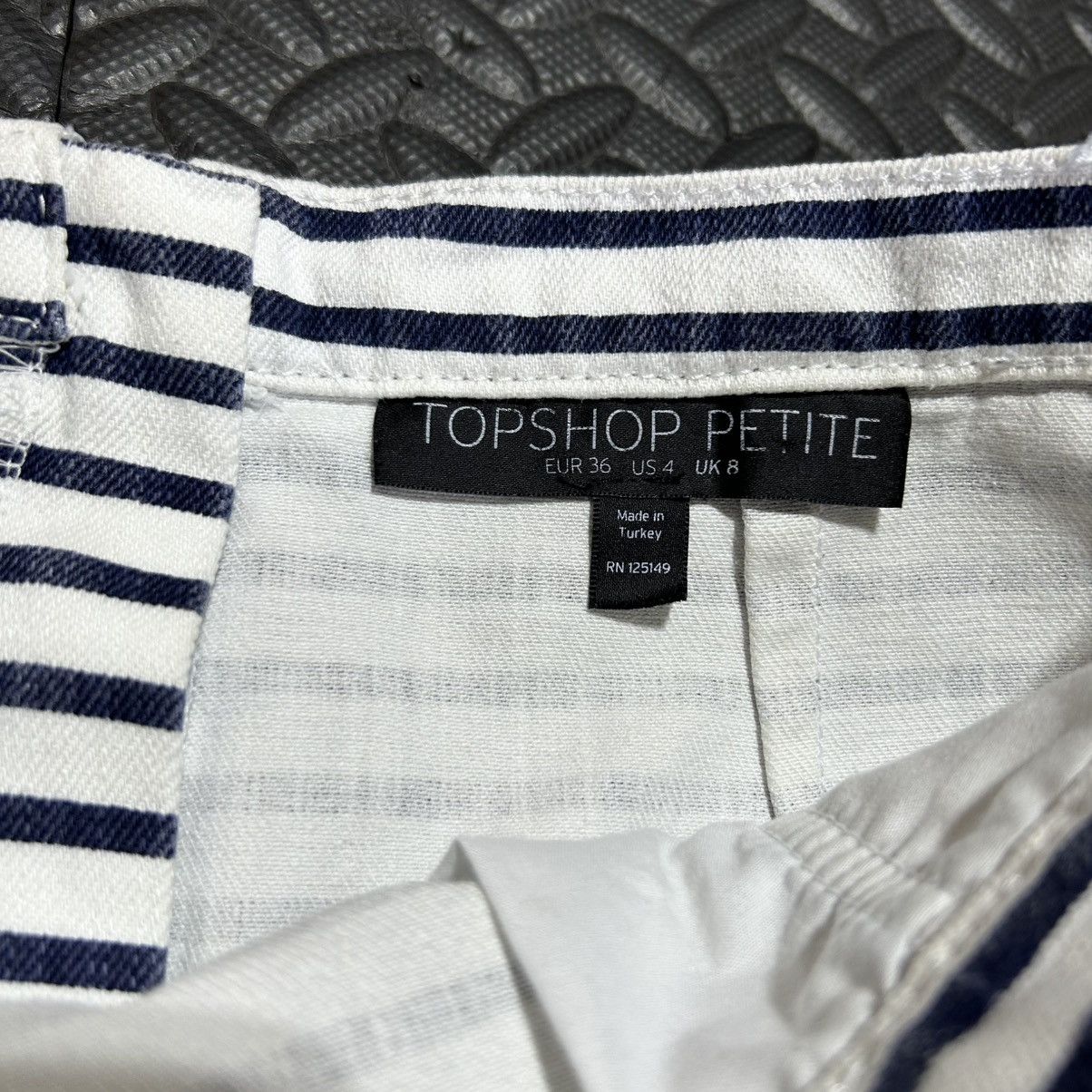 Topshop Topshop Petite Mini Skirt Striped Back Zipper Women’s 4 US Size 27" / US 4 / IT 40 - 2 Thumbnail