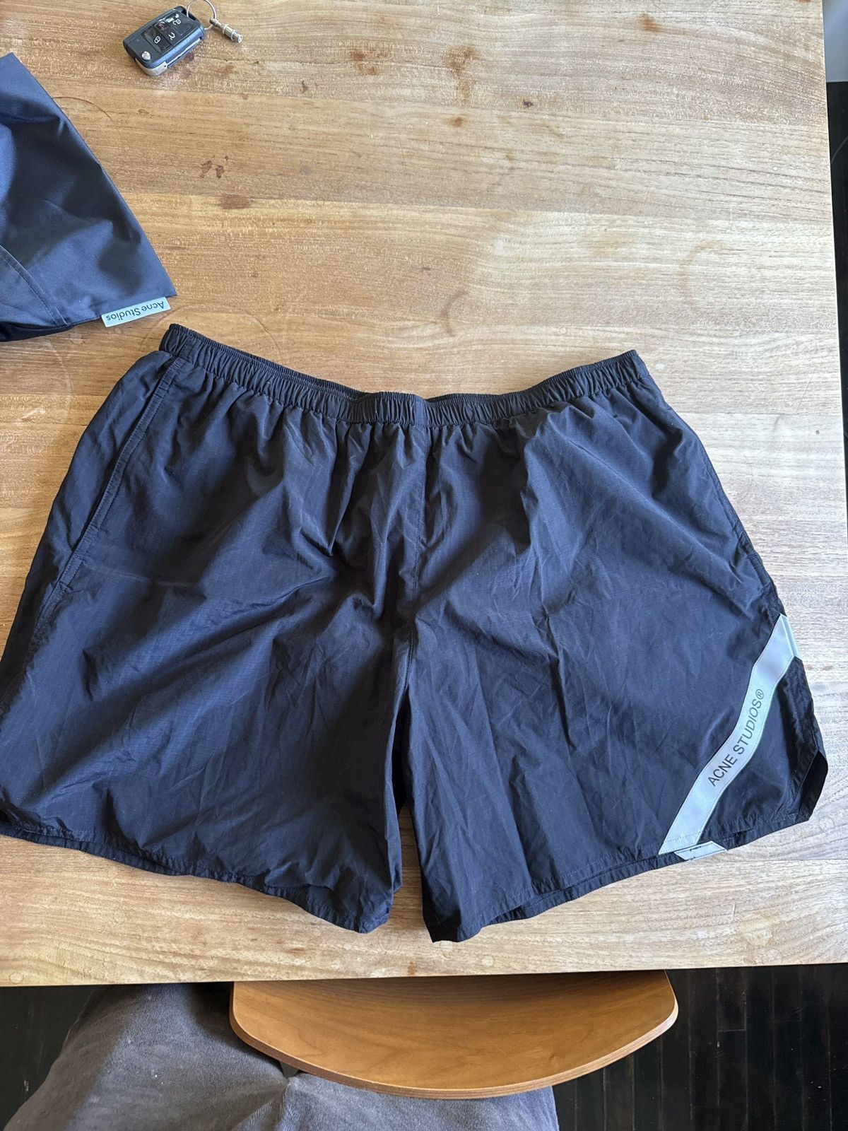 Acne Studios Acne Studios Reflective Logo Swim Shorts Size US 34 / EU 50 - 3 Thumbnail