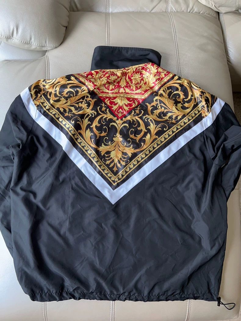 Versace Versace Black gold baroque patterned jacket jacket Size US XL / EU 56 / 4 - 2 Thumbnail