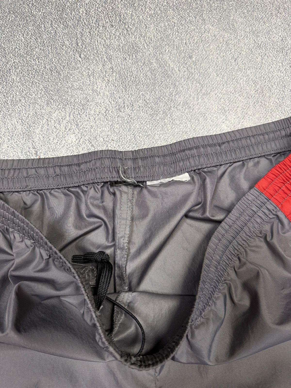 Nike Vintage Nike Track Pants Y2K Size US 36 / EU 52 - 6 Thumbnail