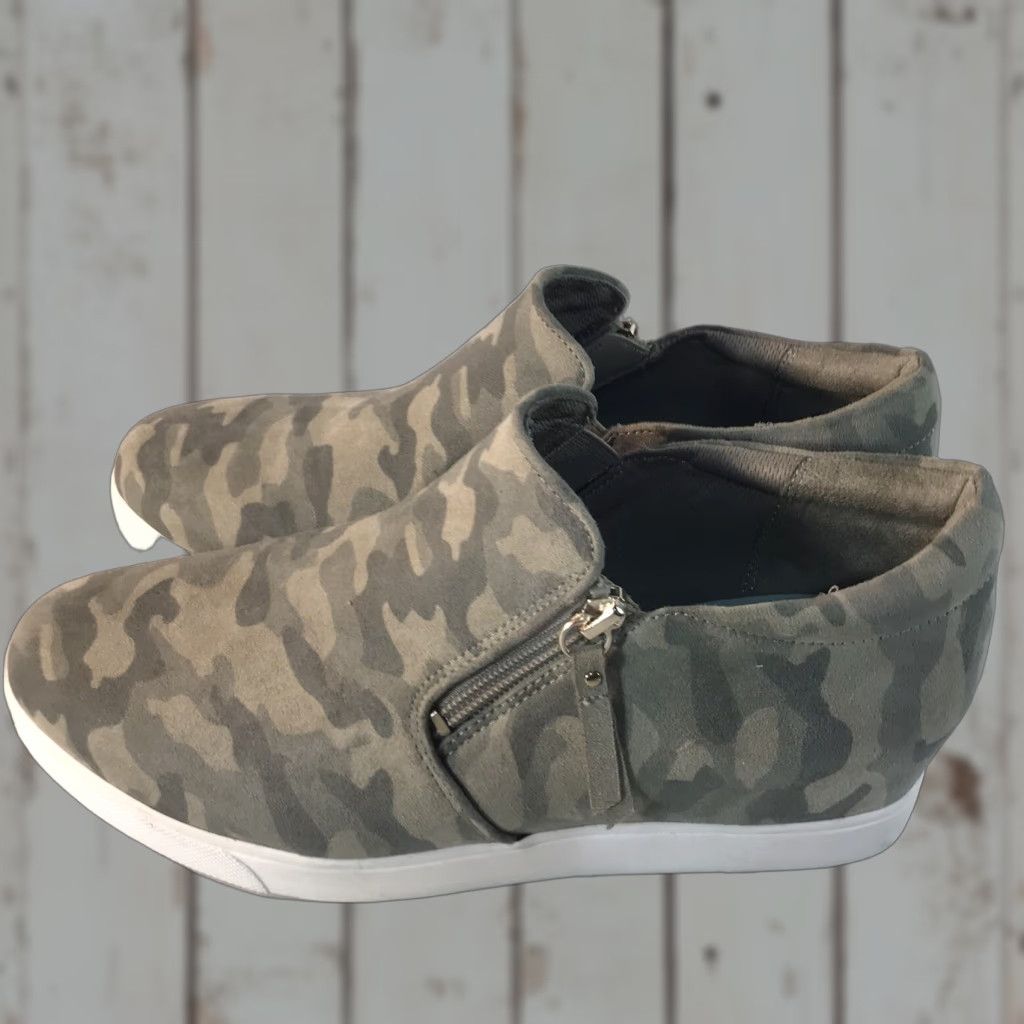Vintage VINTAGE Dr Scholls Ankle Booties Women’s Size 9.5M Camouflage Camo Round Toe Flat Bootie Size US 9.5 / IT 39.5 - 1 Thumbnail