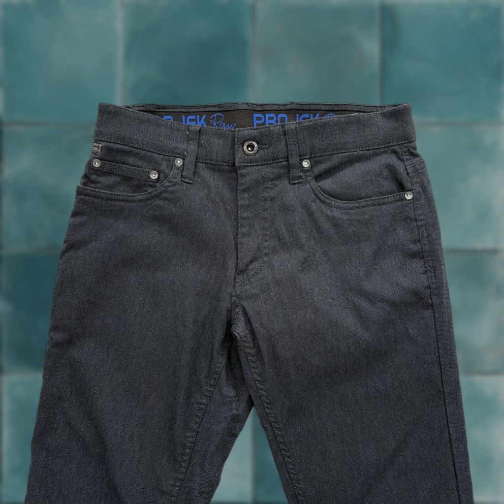 Vintage PROJEK Raw ACTI FLEX Pants Slim 5-Pocket Men 30x32 Black Chino Material Rayon Nylon Spandex Skinny Front Zip Logo Comfort Pockets Casual Vintage No Size US 30 / EU 46 - 1 Thumbnail