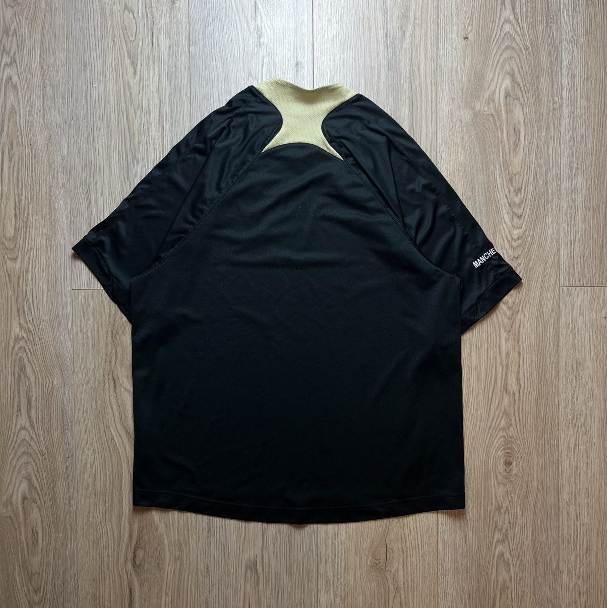 Nike Nike Manchester United 06/07 Vintage Training Jersey Size US L / EU 52-54 / 3 - 7 Thumbnail