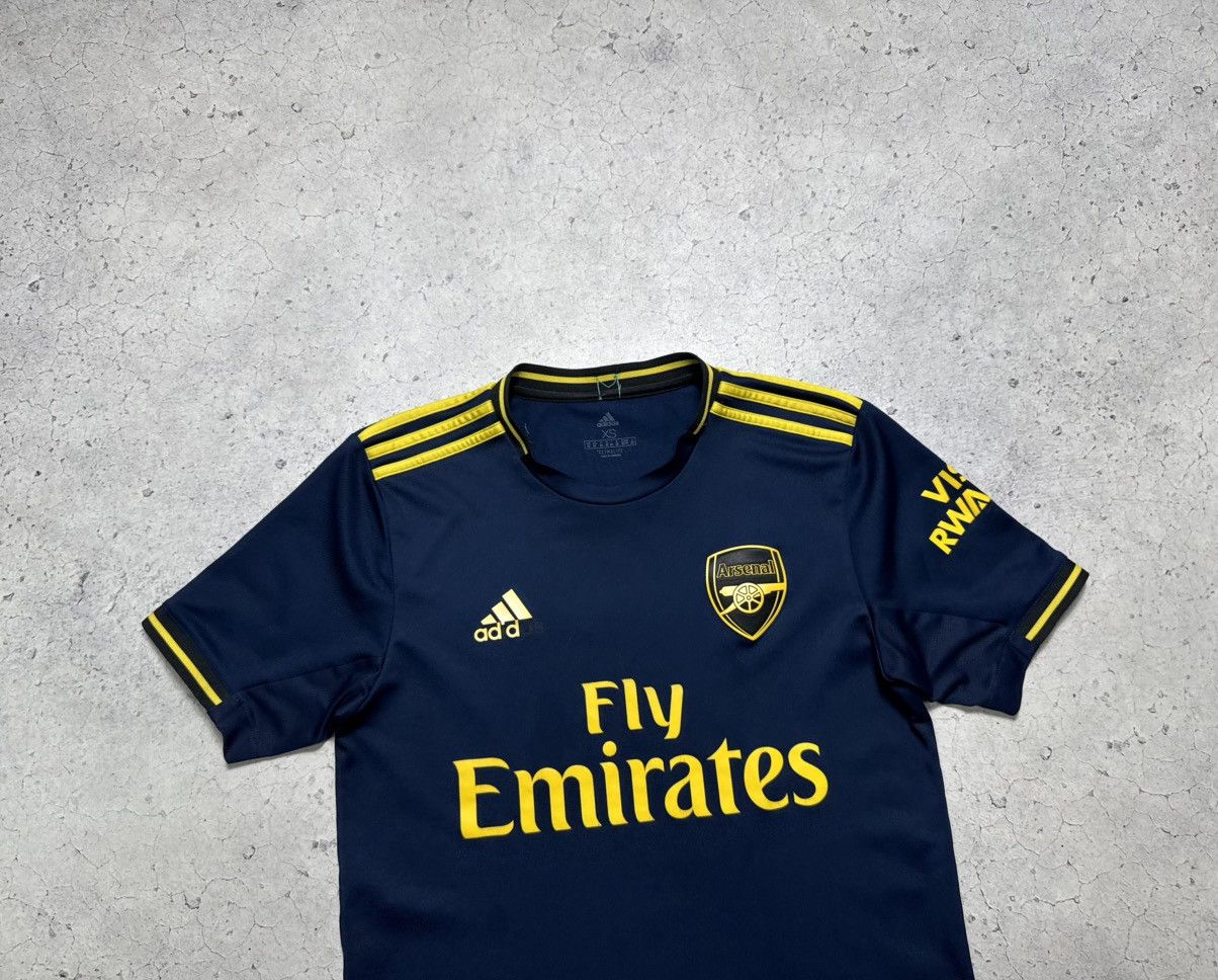 Adidas Adidas FC Arsenal London Vintage Soccer Jersey 2019/2020 Size US XS / EU 42 / 0 - 5 Thumbnail