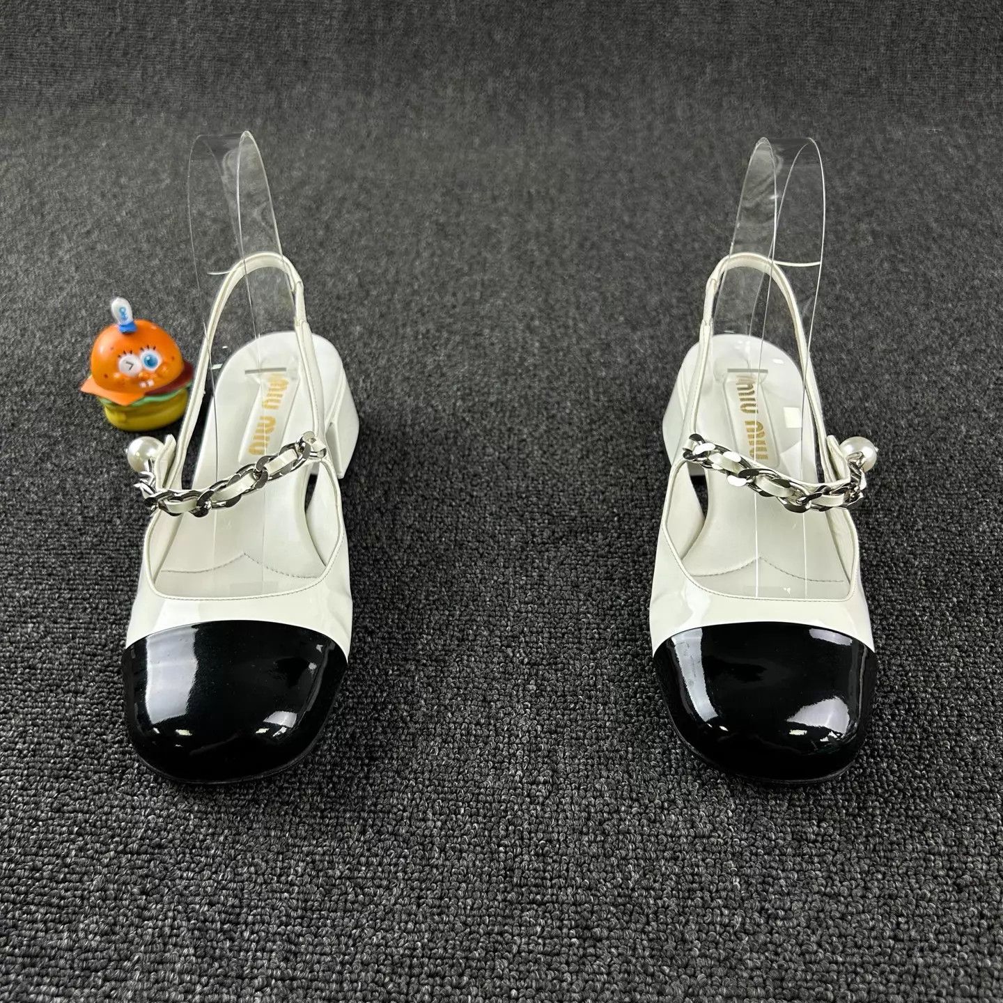 Miu Miu MIU MIU White Pearl Chain Mary Janes Size US 7.5 / IT 37.5 - 2 Thumbnail