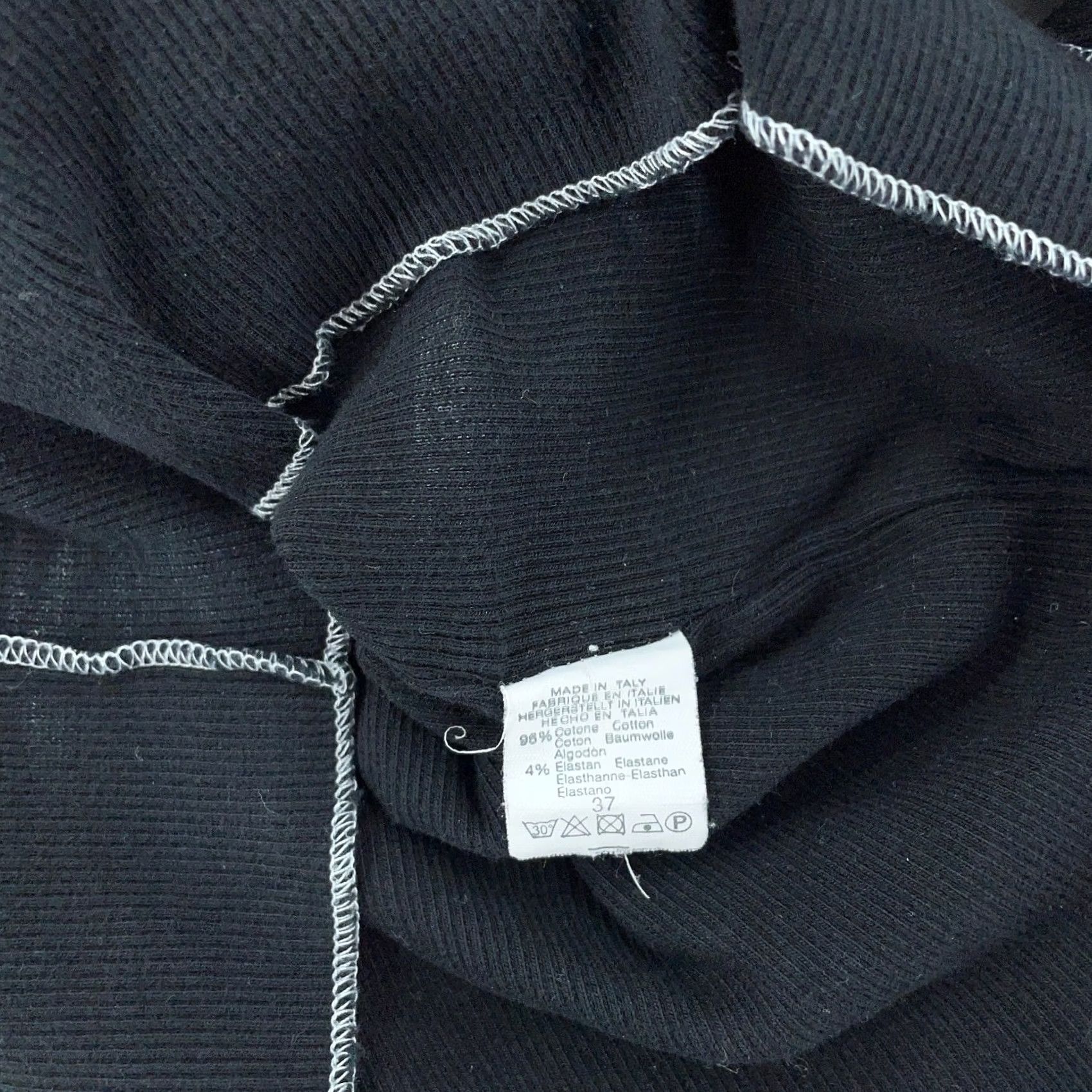 Brandy Melville Brandy Melville Mckenna Top Womens 37 Black Cropped Rib Knit Stretch Long Sleeve Size XS / US 0-2 / IT 36-38 - 4 Thumbnail