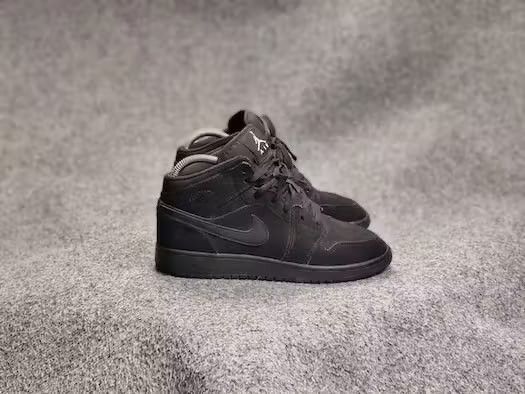 Nike 🔥 Nike Air Jordan 1 Mid GS Black Vintage Hi-Top Sneakers Size US 6.5 / EU 39-40 - 6 Thumbnail