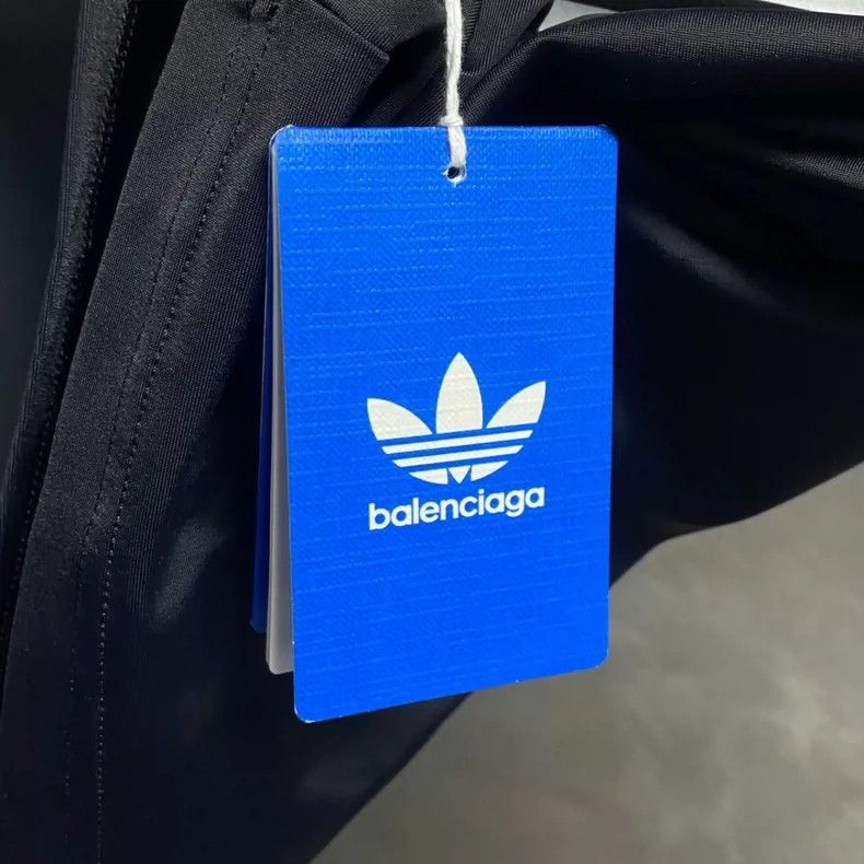 Balenciaga Balenciaga Black printed logo cycling jacket short sleeve Size XS / US 0-2 / IT 36-38 - 6 Thumbnail