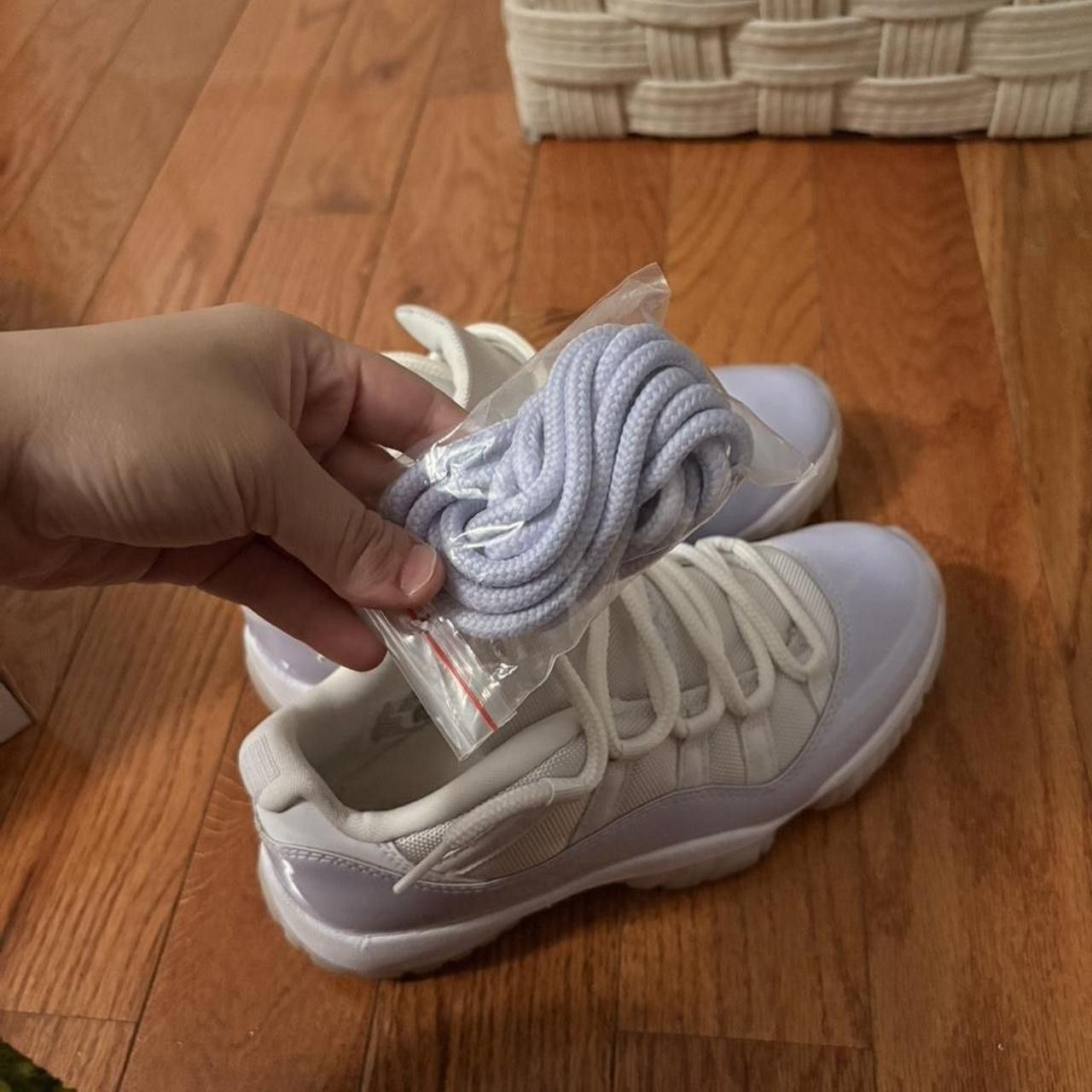 Jordan Brand Jordan 11 low white and lavender Size US 7.5 / IT 37.5 - 3 Thumbnail