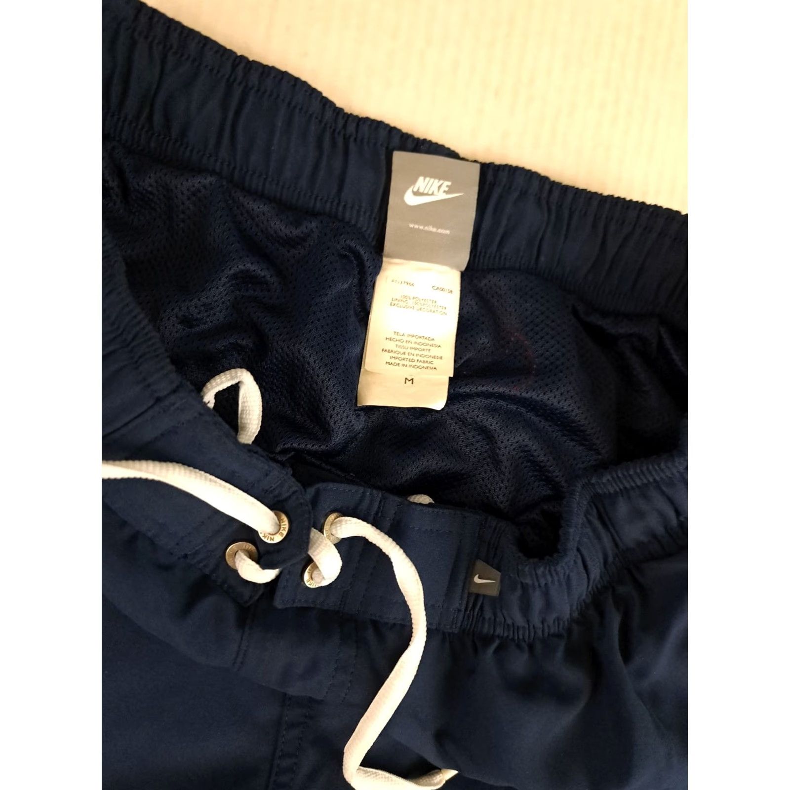 Nike VINTAGE Nike Swimming Shorts 1990s Medium EUC Athletic Basketball Men Blue 30 in Inseam 10 in Drawstring Pockets Solid Summer Spring 90s Sports Size US 31 - 3 Thumbnail