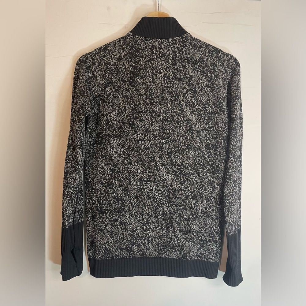 Lululemon Lululemon Athletica Heathered Grey Pullover Sweatshirt Size Size M / US 6-8 / IT 42-44 - 2 Thumbnail