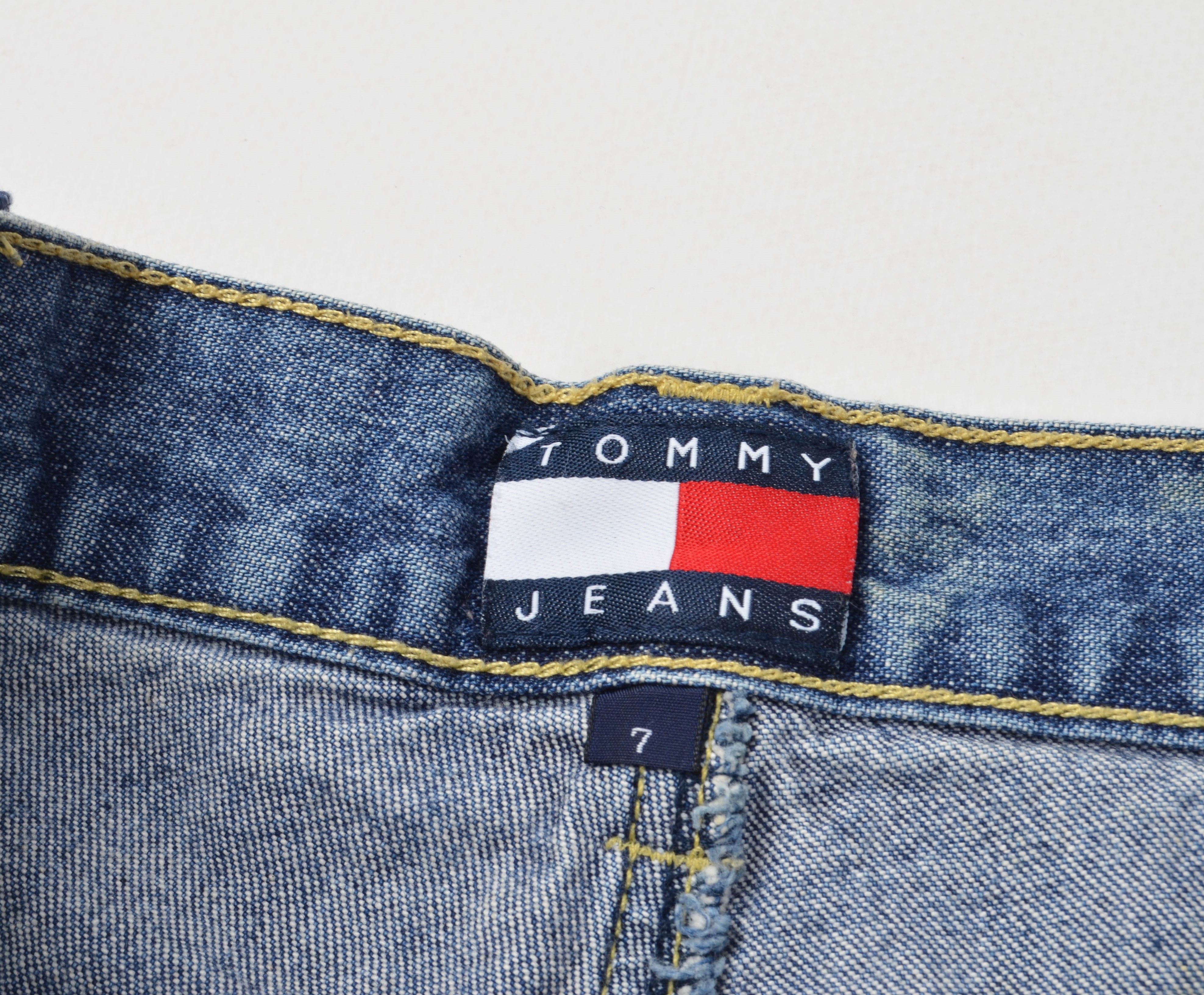 Tommy Hilfiger × Vintage Vintage Tommy Hilfiger Jeans Y2K Denim Skirt Size 30" / US 8 / IT 44 - 4 Thumbnail