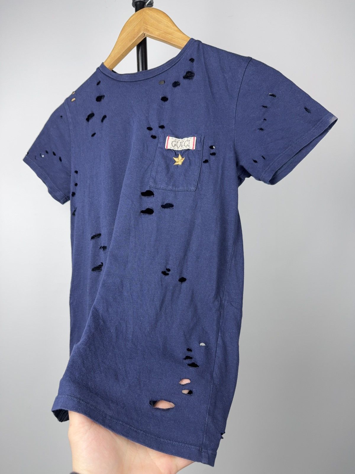Gucci 00s Gucci Distressed Pocket Tee Archive Ripped Made in Italy Size XS / US 0-2 / IT 36-38 - 4 Thumbnail