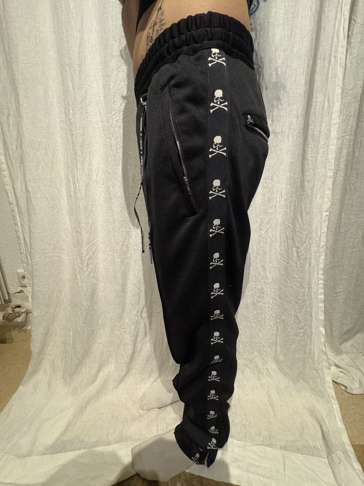 Mastermind Japan Mastermind japan sweatpants Size US 32 / EU 48 - 3 Thumbnail