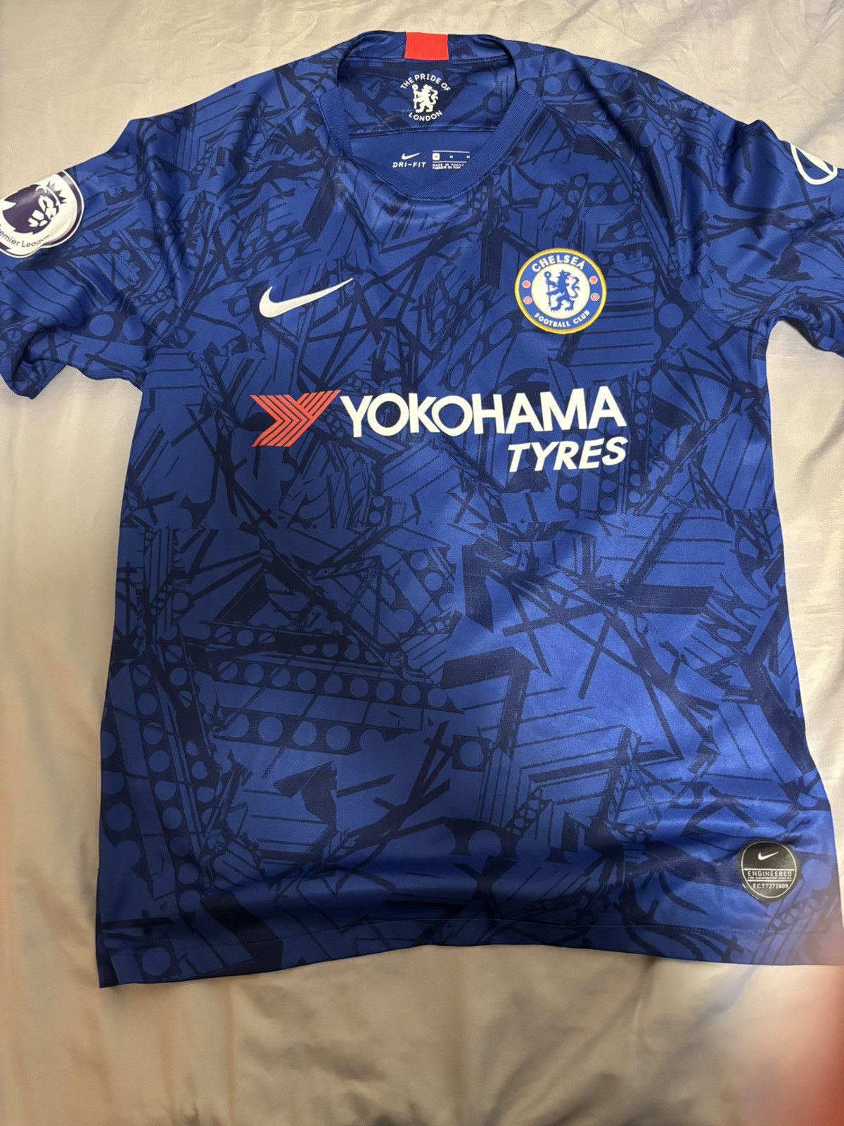 Nike Chelsea 2019/20 giroud signed shirt with autograph Size US M / EU 48-50 / 2 - 1 Thumbnail