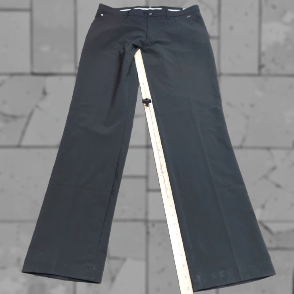 J.Lindeberg VINTAGE J.Lindeberg Pants 33 x 34 Black Men's Regular Flat Front Polyester Blend Chino Straight Inseam 34 USA 90s Mens Size US 33 - 1 Thumbnail
